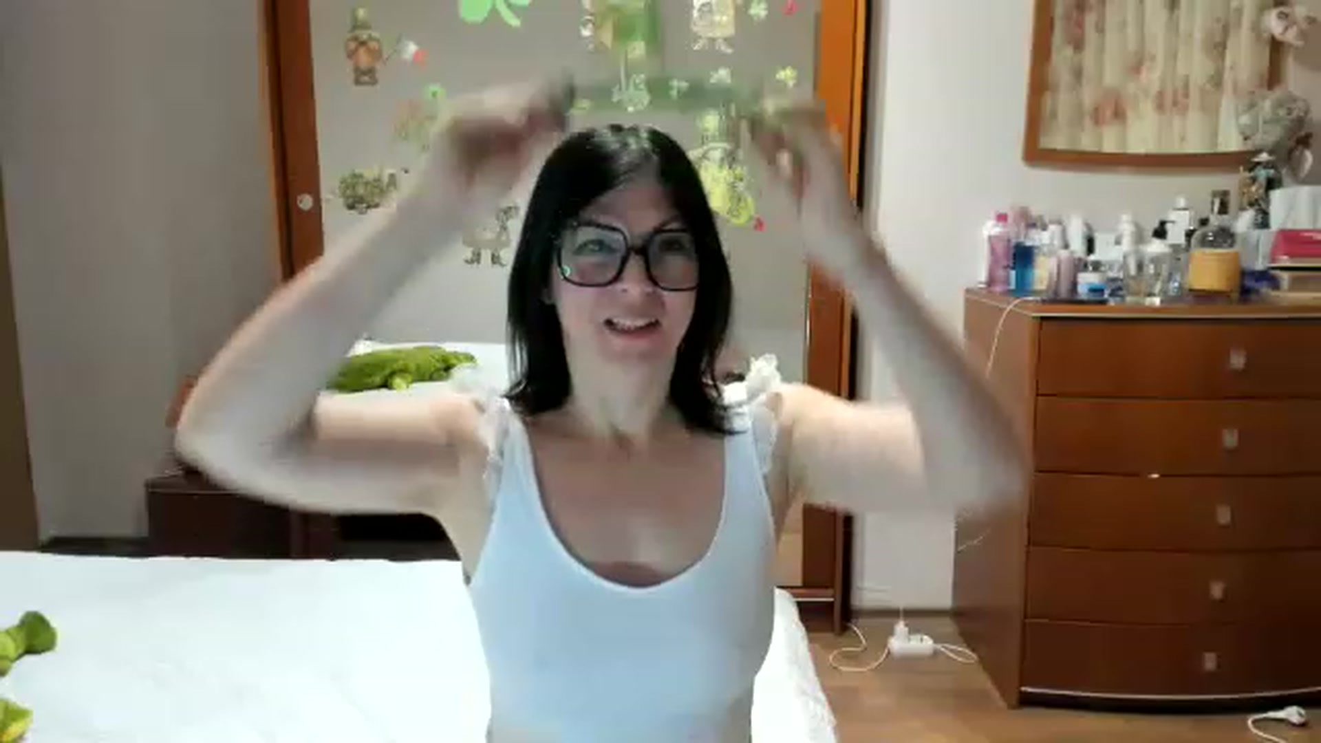 Gallery image thumbnail from Cougar_Fiona's myfreecams stream on, 03/15/2023, 23:08 image 11 of 20