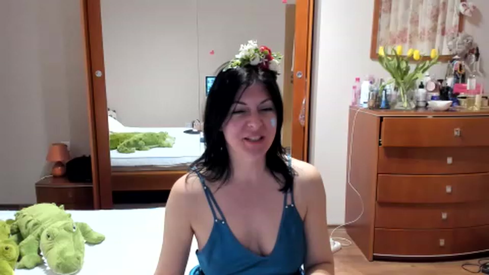 Gallery image thumbnail from Cougar_Fiona's myfreecams stream on, 03/21/2023, 24:02 image 17 of 20