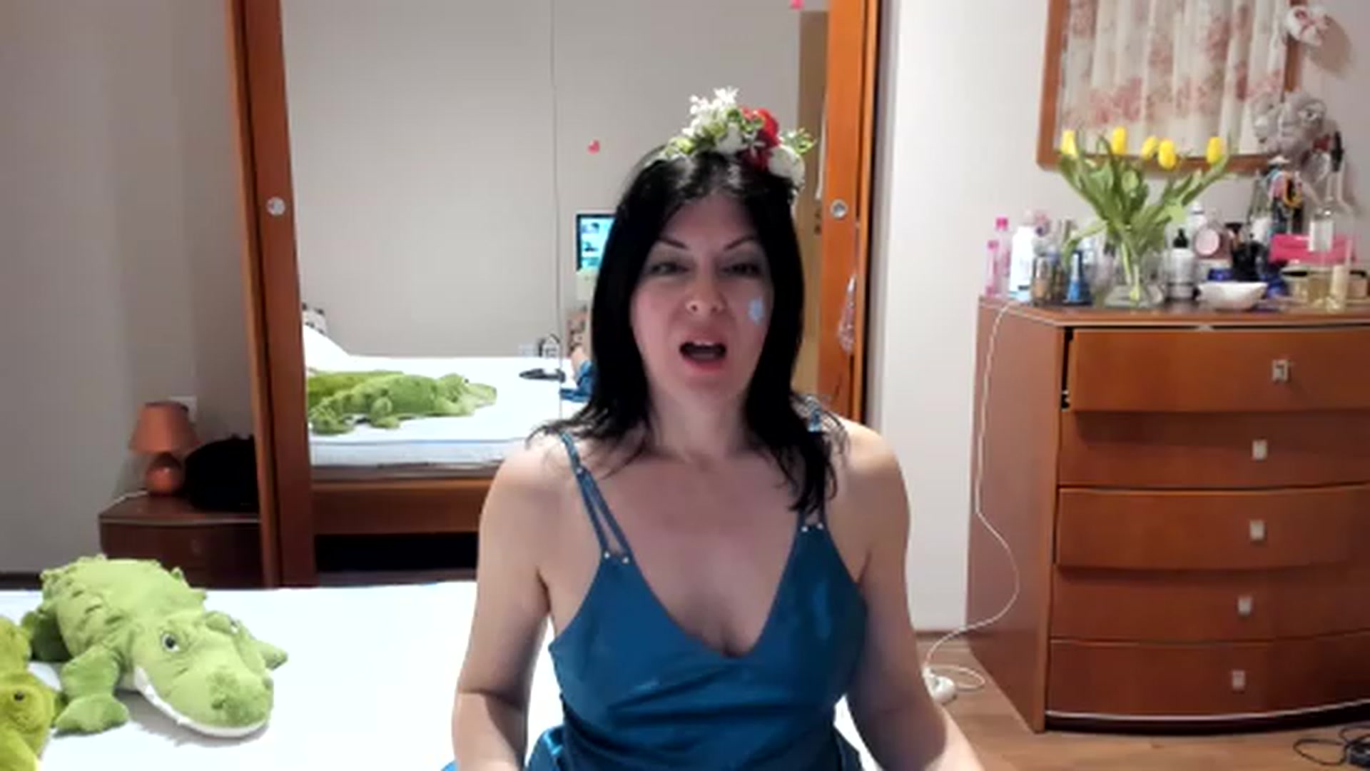 Gallery image thumbnail from Cougar_Fiona's myfreecams stream on, 03/21/2023, 24:02 image 13 of 20