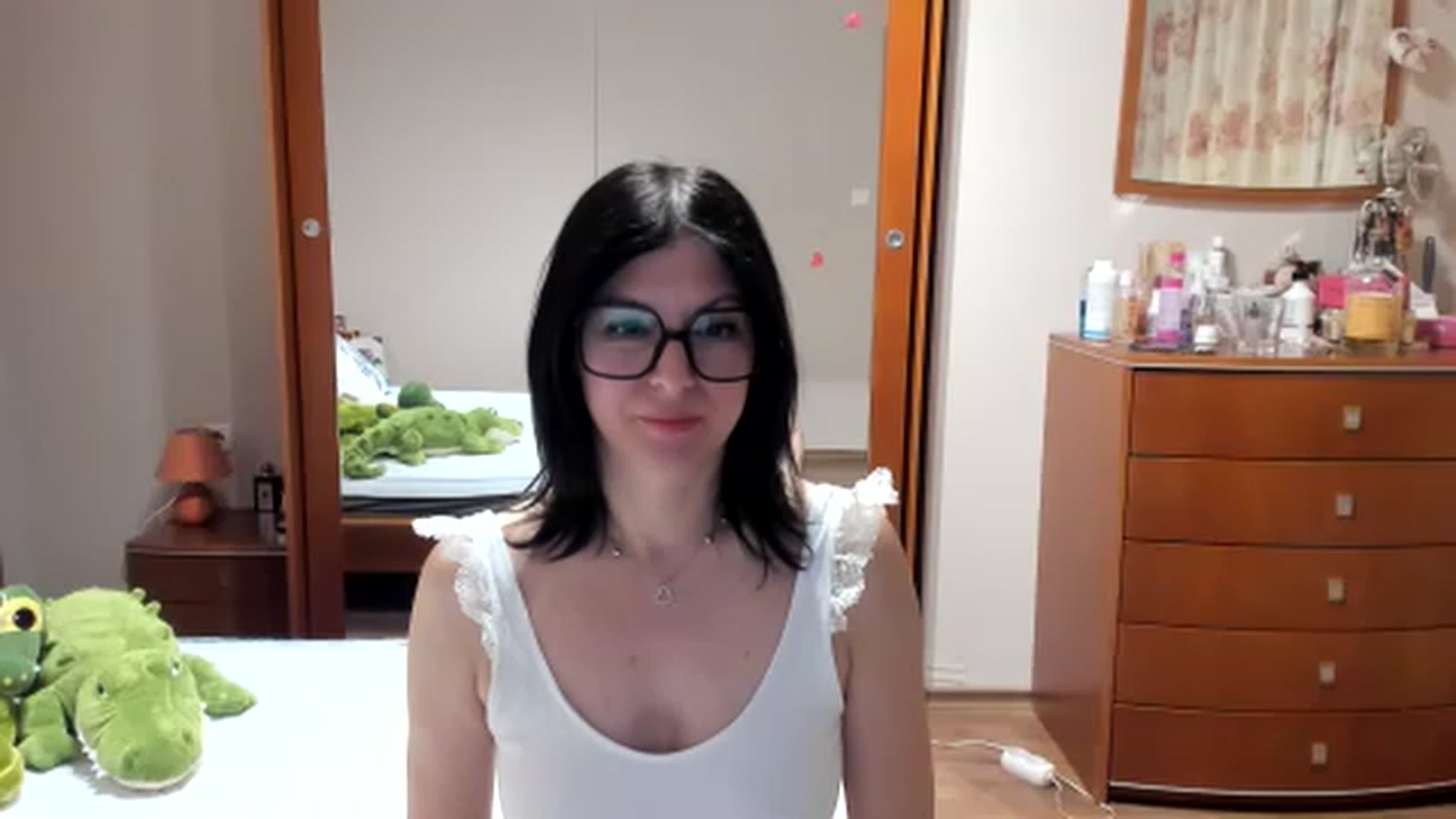 Gallery image thumbnail from Cougar_Fiona's myfreecams stream on, 04/27/2023, 23:02 image 13 of 20