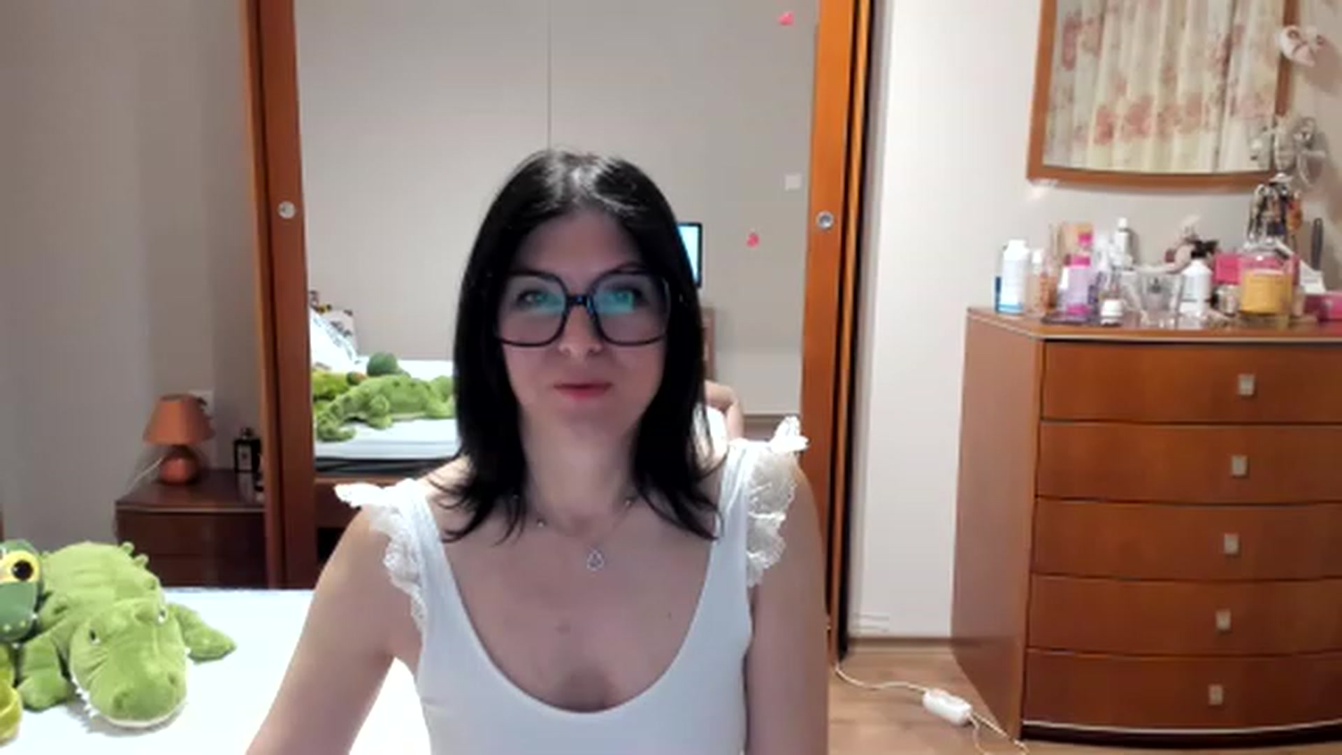 Gallery image thumbnail from Cougar_Fiona's myfreecams stream on, 04/27/2023, 23:02 image 9 of 20