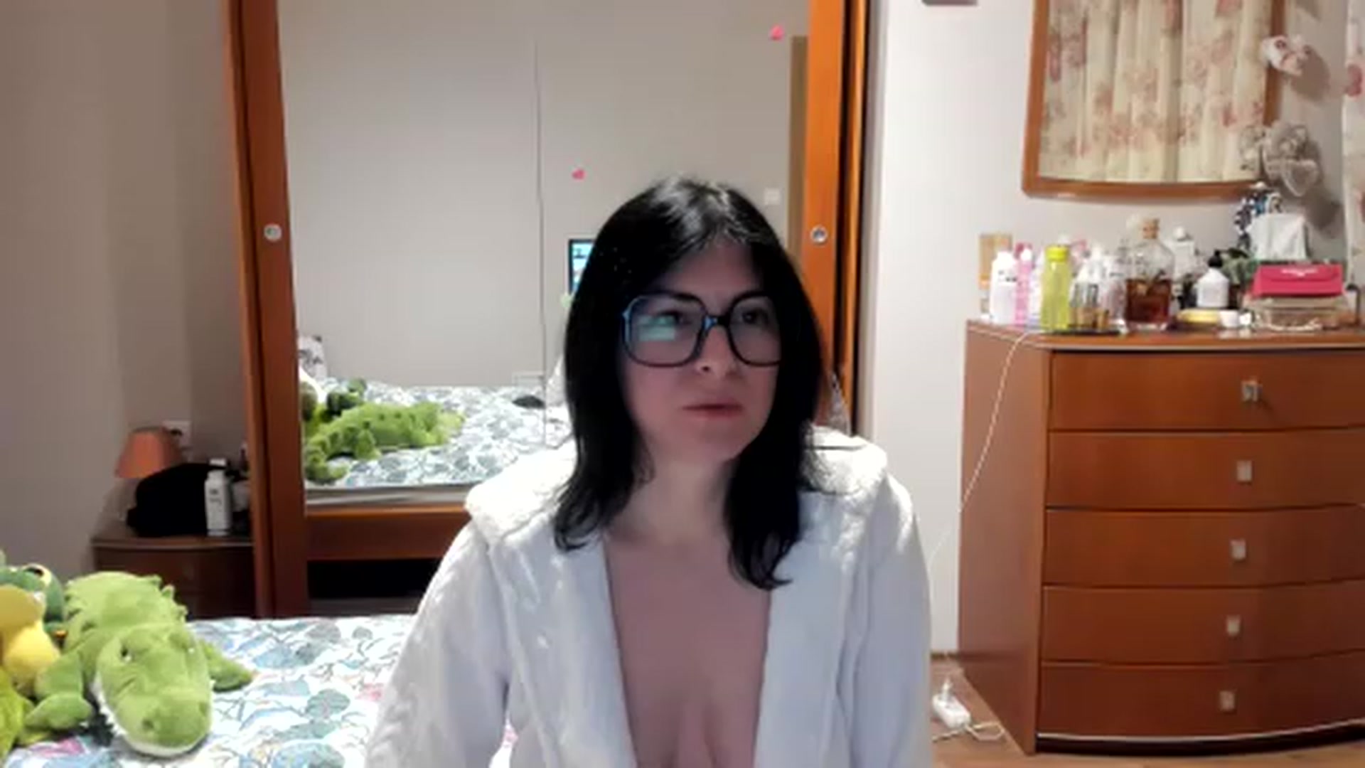 Gallery image thumbnail from Cougar_Fiona's myfreecams stream on, 05/14/2023, 23:07 image 6 of 20