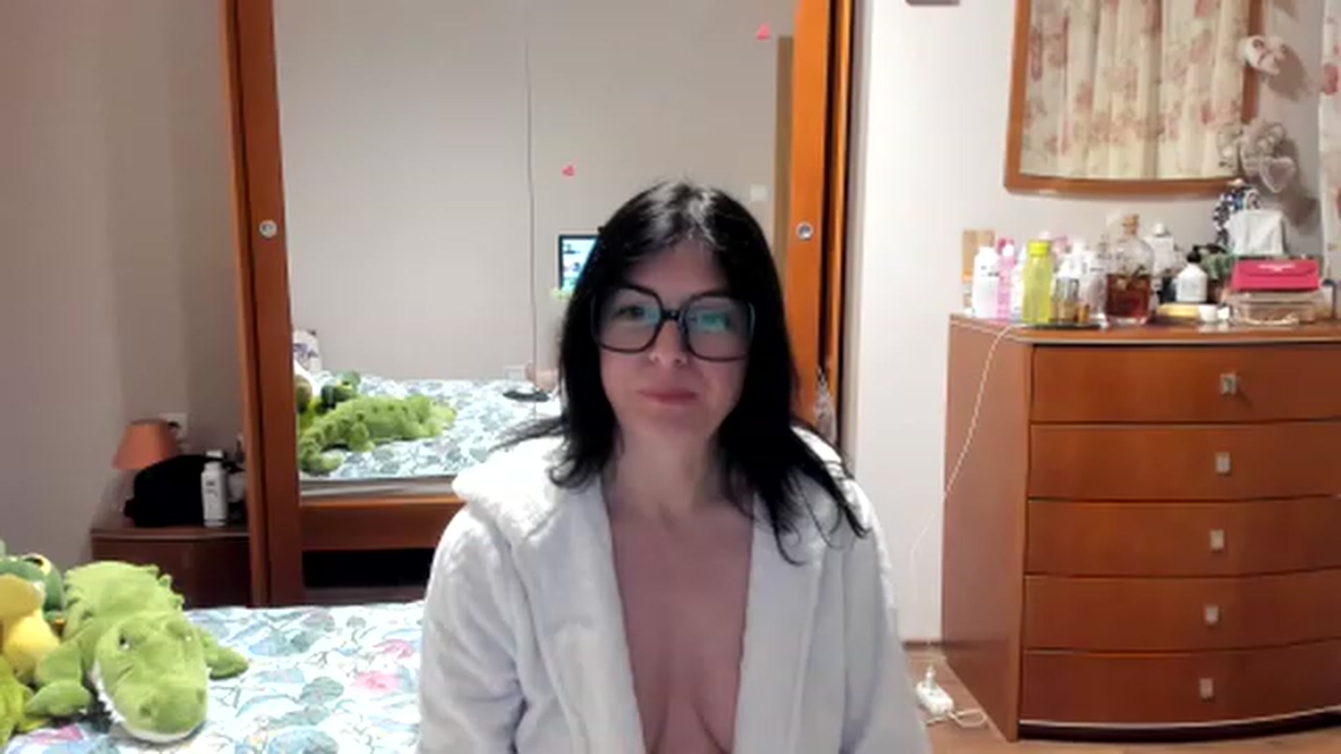 Gallery image thumbnail from Cougar_Fiona's myfreecams stream on, 05/14/2023, 23:07 image 4 of 20