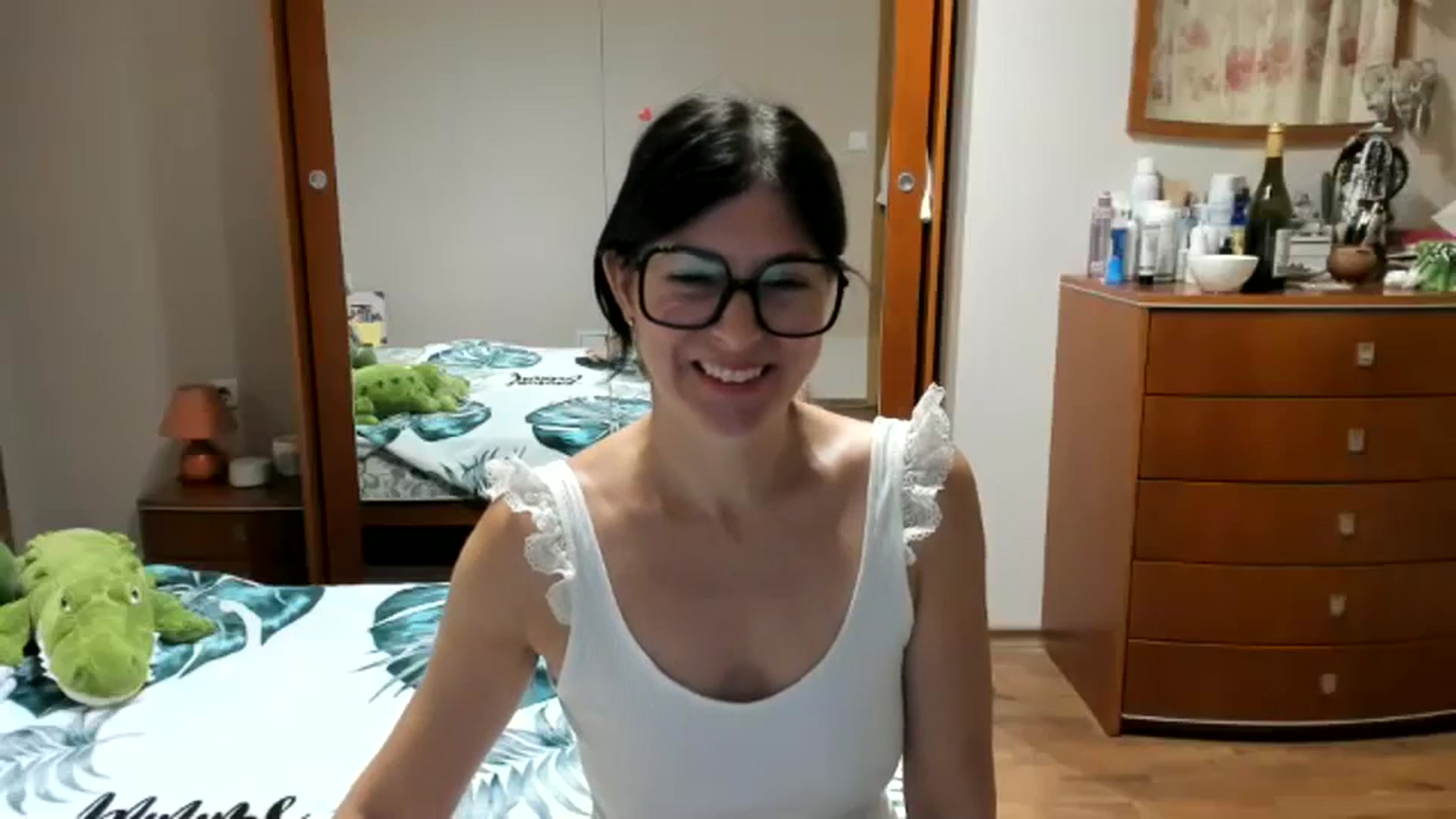 Gallery image thumbnail from Cougar_Fiona's myfreecams stream on, 09/24/2023, 22:41 image 20 of 20