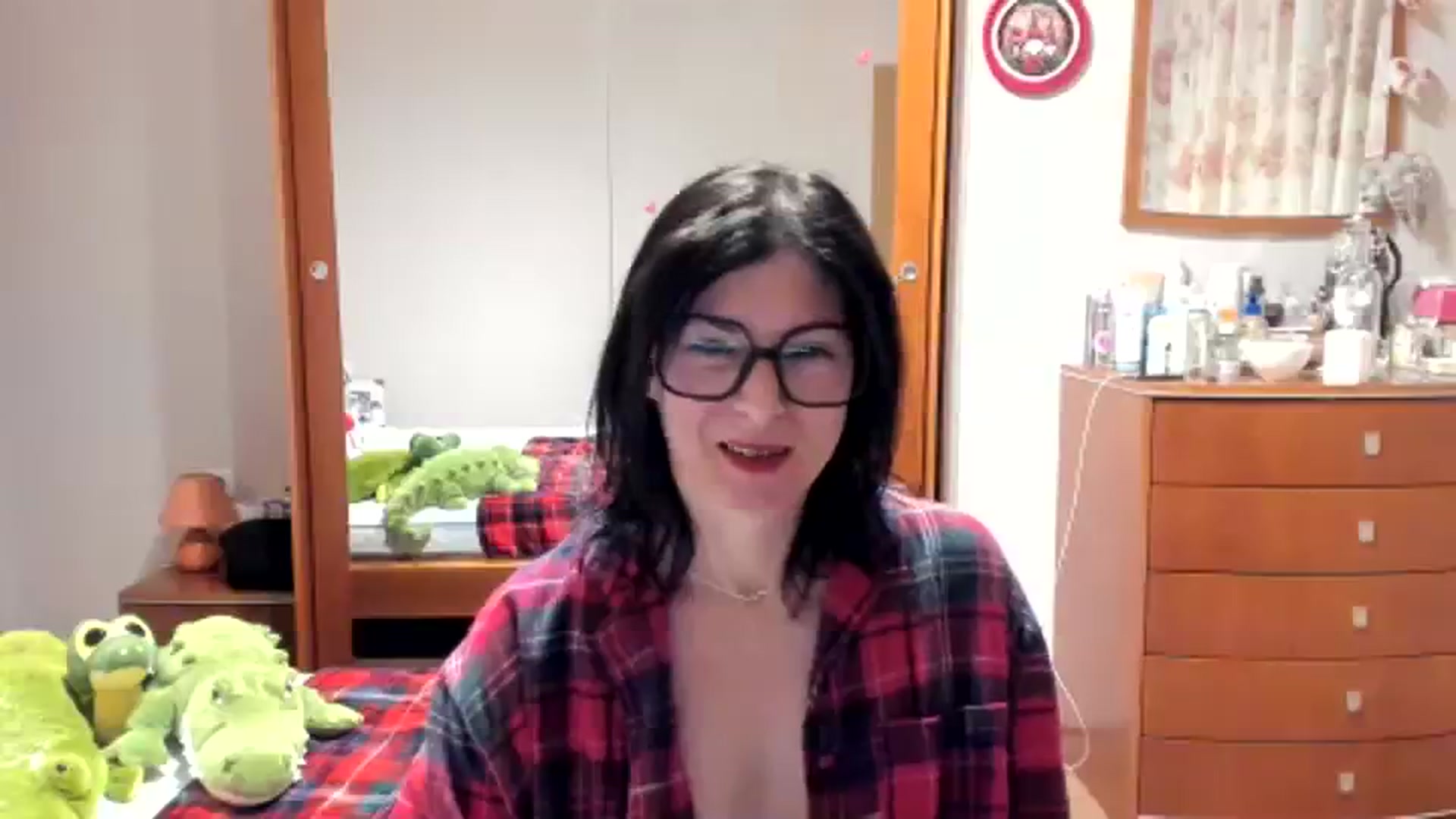 Gallery image thumbnail from Cougar_Fiona's myfreecams stream on, 11/27/2023, 24:23 image 14 of 20