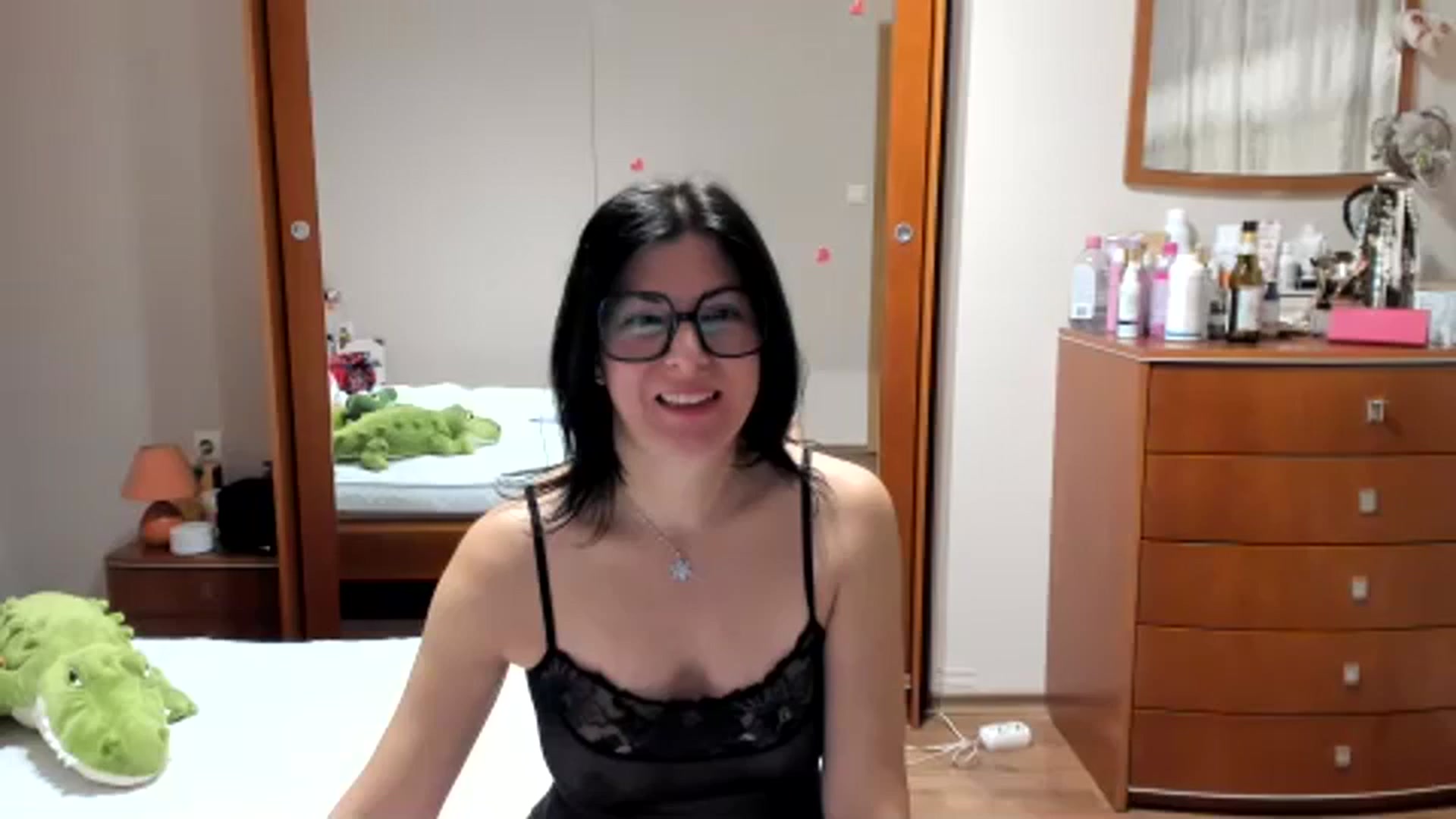 Gallery image thumbnail from Cougar_Fiona's myfreecams stream on, 01/17/2024, 24:06 image 3 of 20