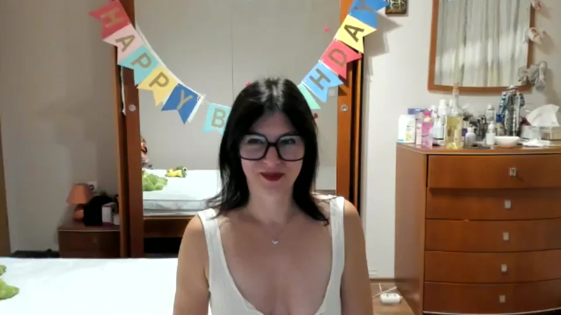 Gallery image thumbnail from Cougar_Fiona's myfreecams stream on, 10/06/2024, 23:03 image 17 of 20