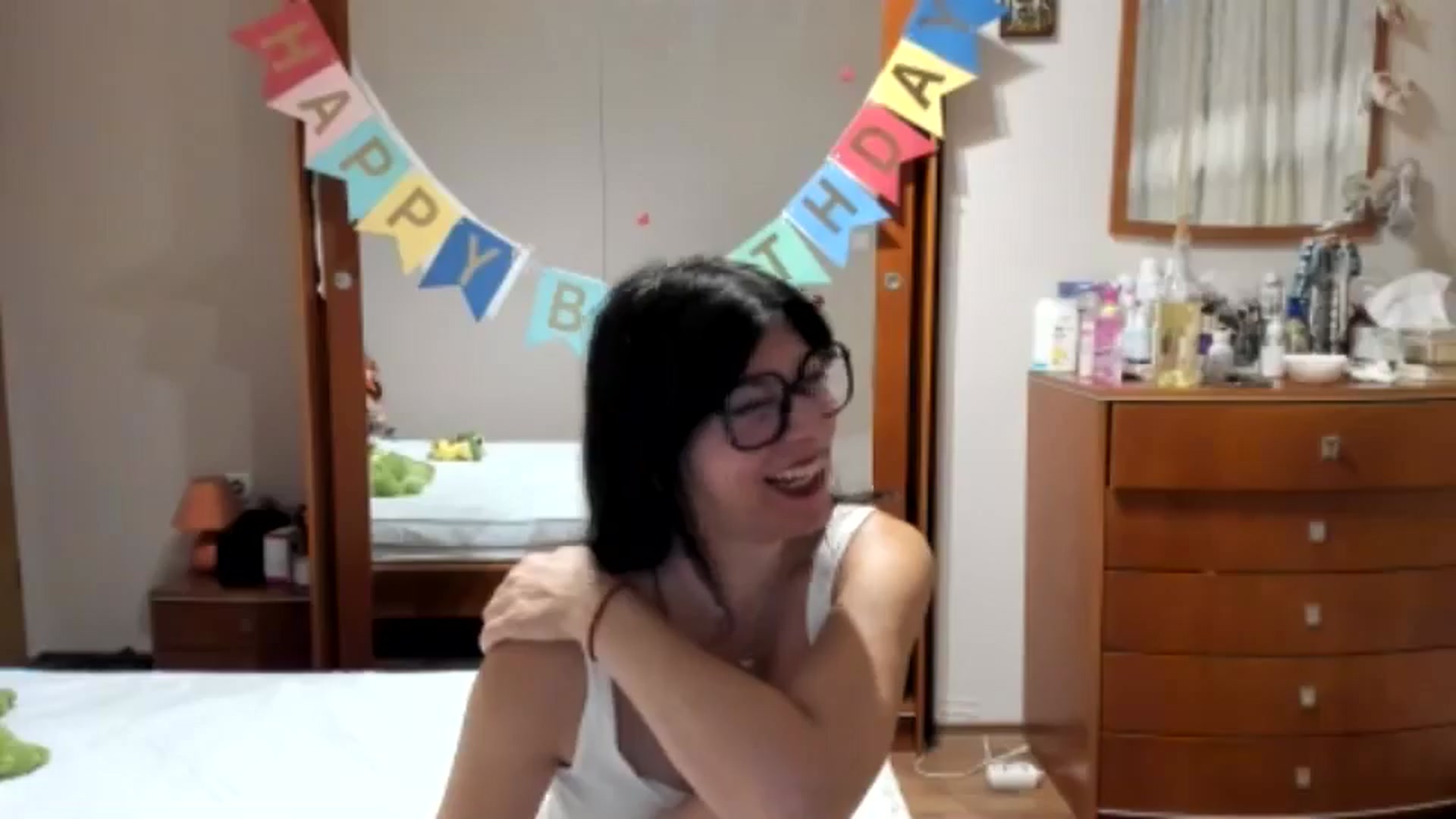 Gallery image thumbnail from Cougar_Fiona's myfreecams stream on, 10/06/2024, 23:03 image 6 of 20