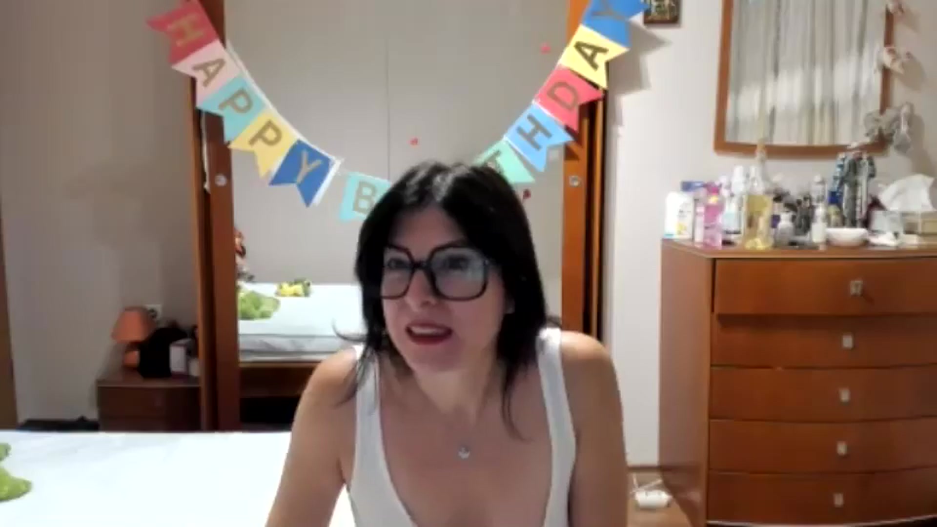Gallery image thumbnail from Cougar_Fiona's myfreecams stream on, 10/06/2024, 23:03 image 4 of 20