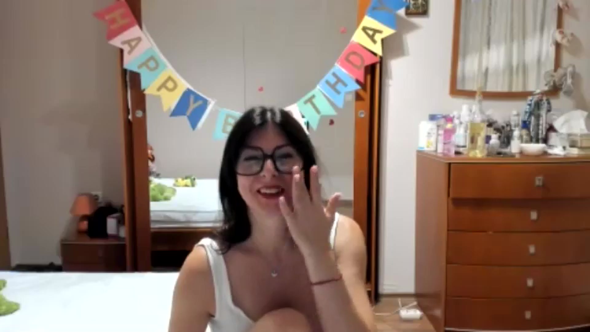 Gallery image thumbnail from Cougar_Fiona's myfreecams stream on, 10/06/2024, 23:03 image 8 of 20