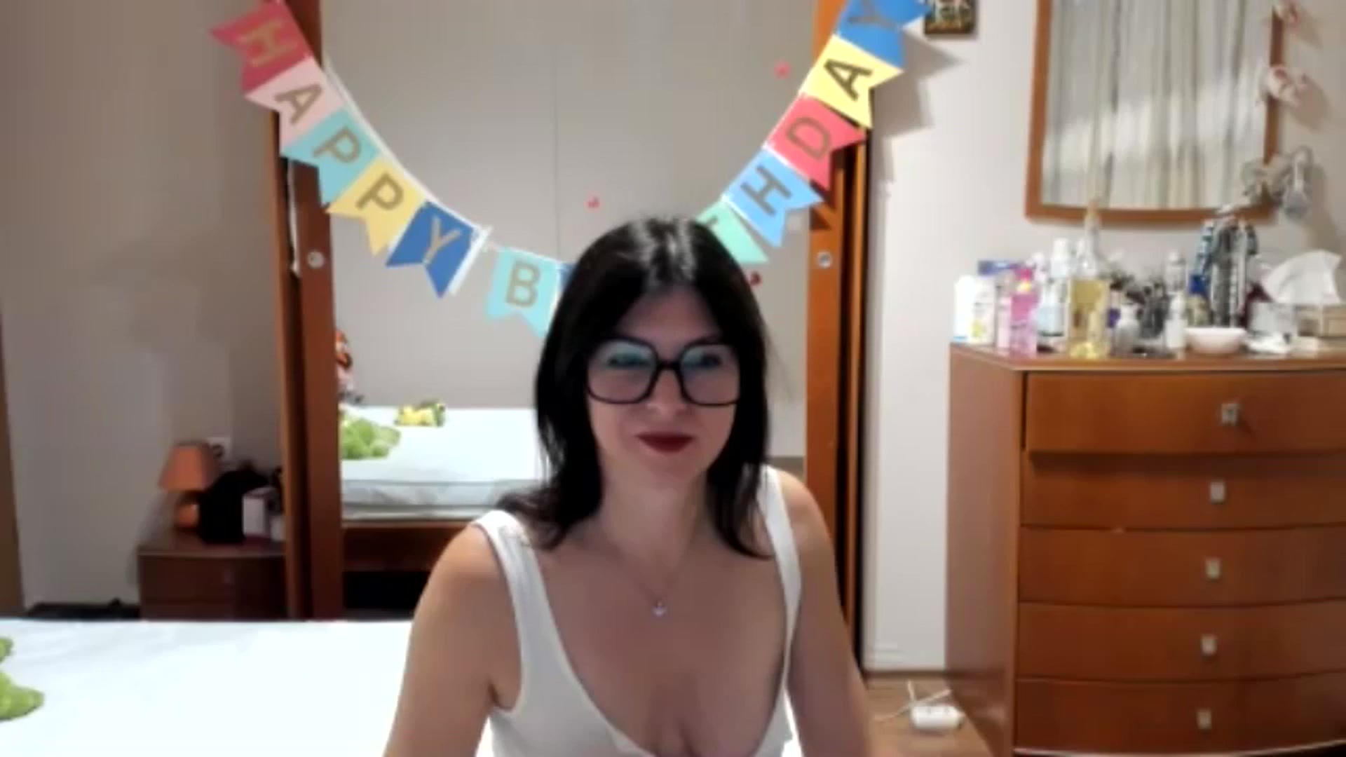 Gallery image thumbnail from Cougar_Fiona's myfreecams stream on, 10/06/2024, 23:03 image 9 of 20