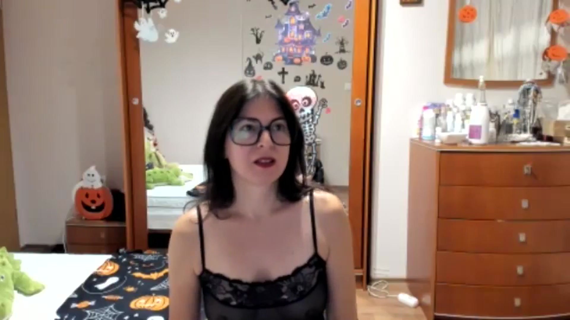 Gallery image thumbnail from Cougar_Fiona's myfreecams stream on, 10/27/2024, 22:40 image 16 of 20