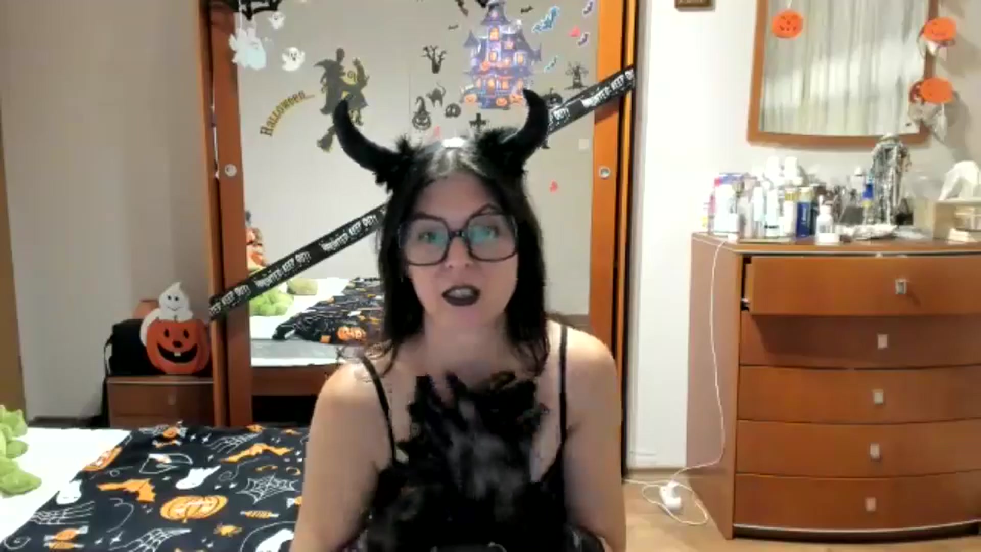 Gallery image thumbnail from Cougar_Fiona's myfreecams stream on, 10/28/2024, 23:47 image 20 of 20