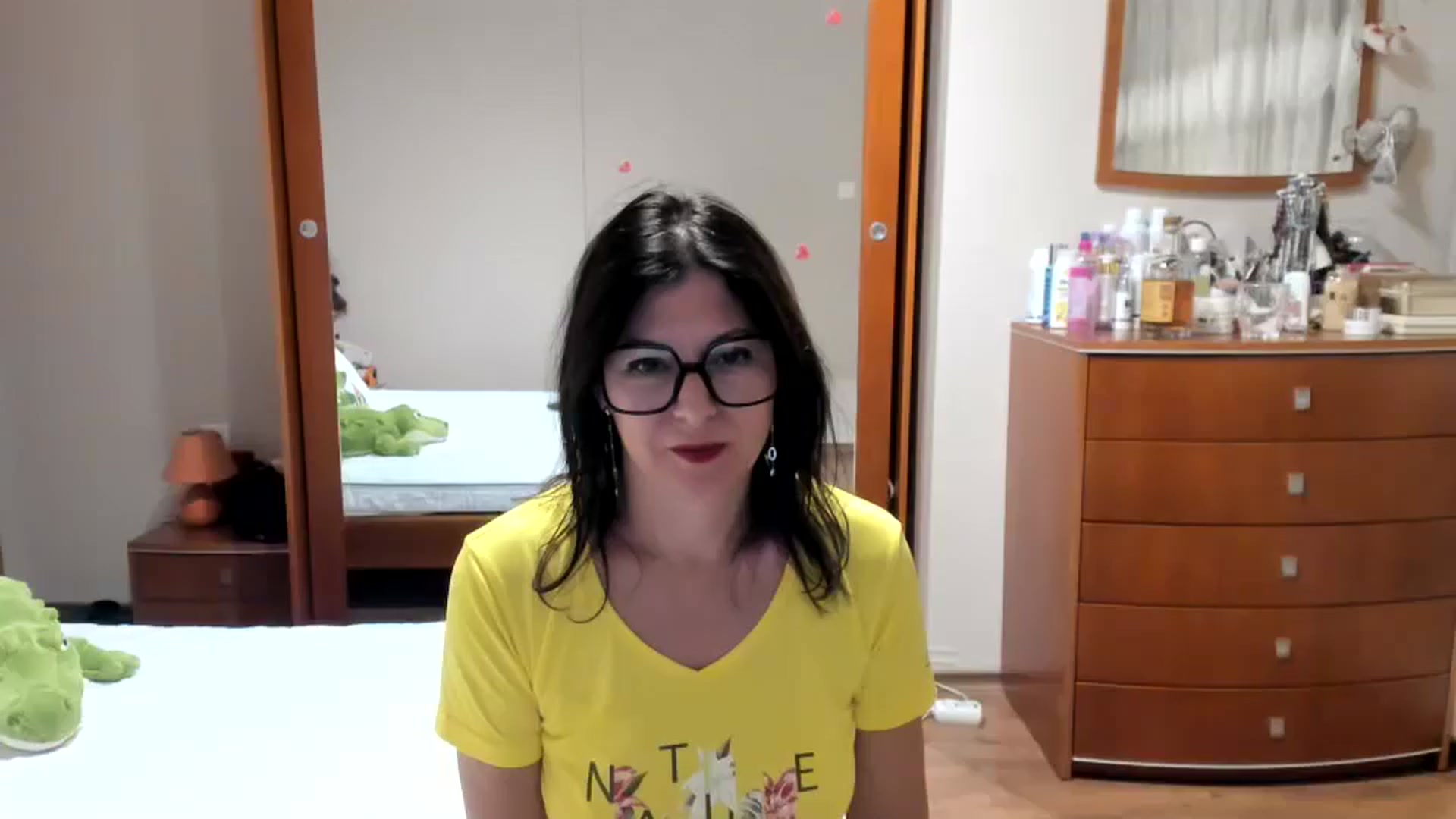 Gallery image thumbnail from Cougar_Fiona's myfreecams stream on, 11/19/2024, 23:26 image 1 of 20