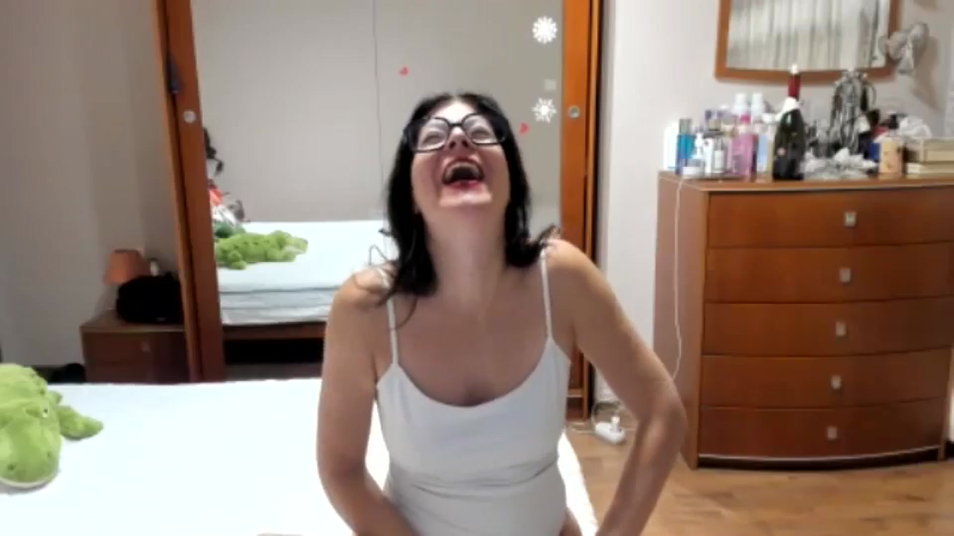 Gallery image thumbnail from Cougar_Fiona's myfreecams stream on, 11/26/2024, 24:01 image 5 of 20