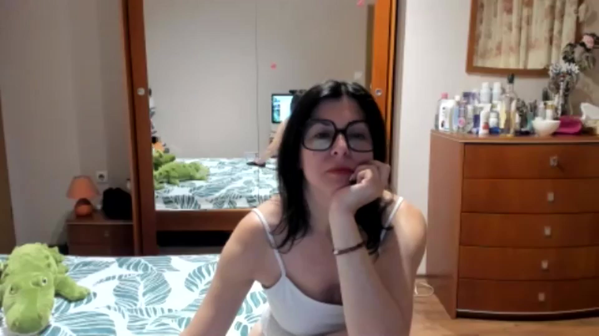 Gallery image thumbnail from Cougar_Fiona's myfreecams stream on, 05/11/2025, 22:50 image 13 of 20
