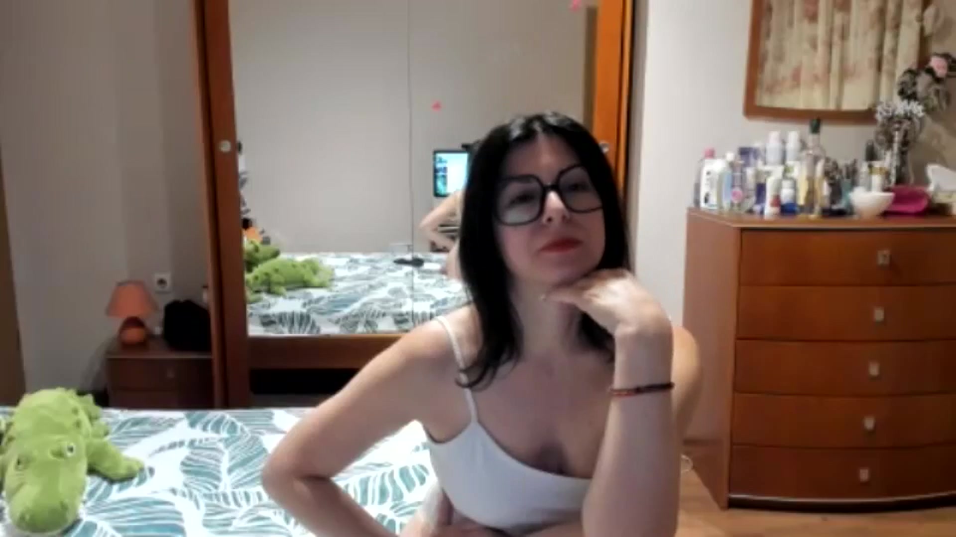 Gallery image thumbnail from Cougar_Fiona's myfreecams stream on, 05/11/2025, 22:50 image 12 of 20