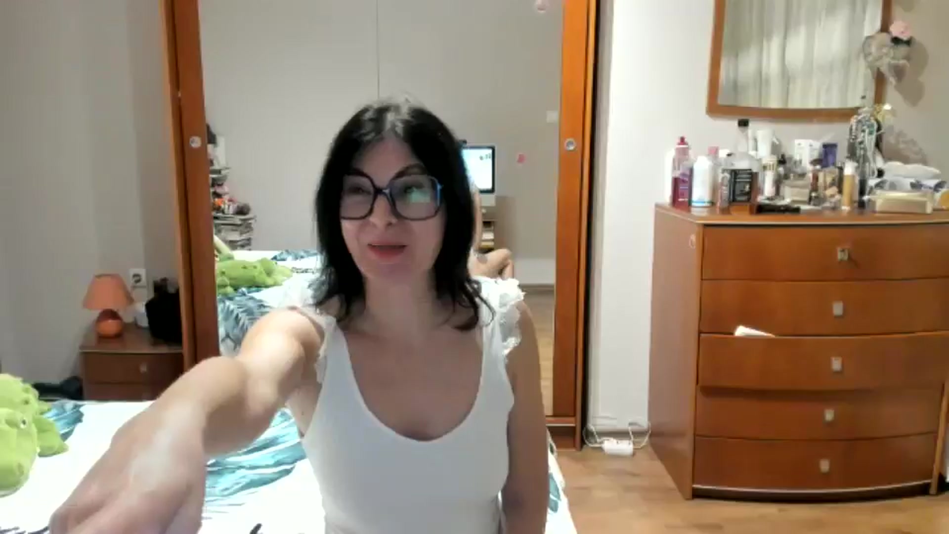 Gallery image thumbnail from Cougar_Fiona's myfreecams stream on, 11/09/2025, 23:51 image 3 of 20