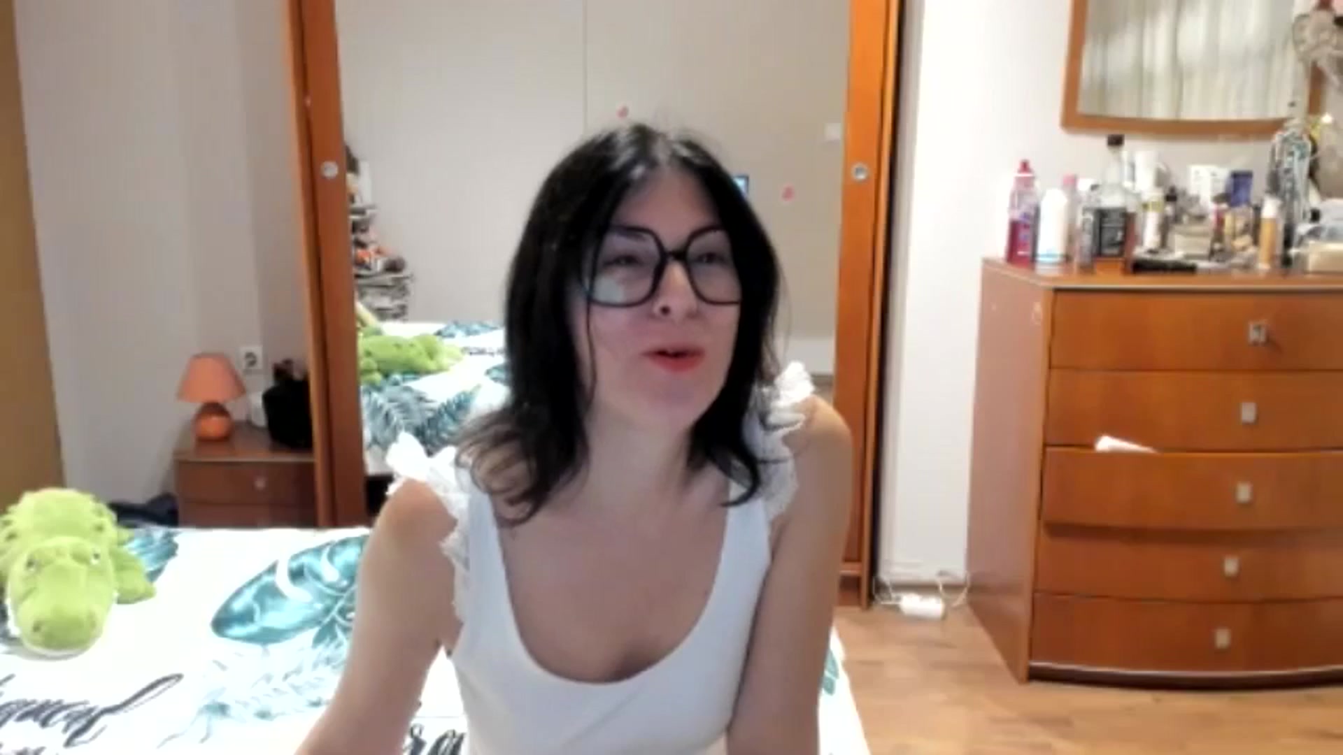Gallery image thumbnail from Cougar_Fiona's myfreecams stream on, 11/09/2025, 23:51 image 12 of 20