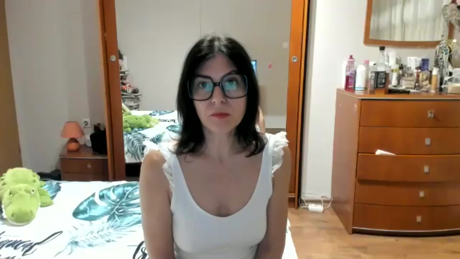 Gallery image thumbnail from Cougar_Fiona's myfreecams stream on, 11/09/2025, 23:51 image 14 of 20