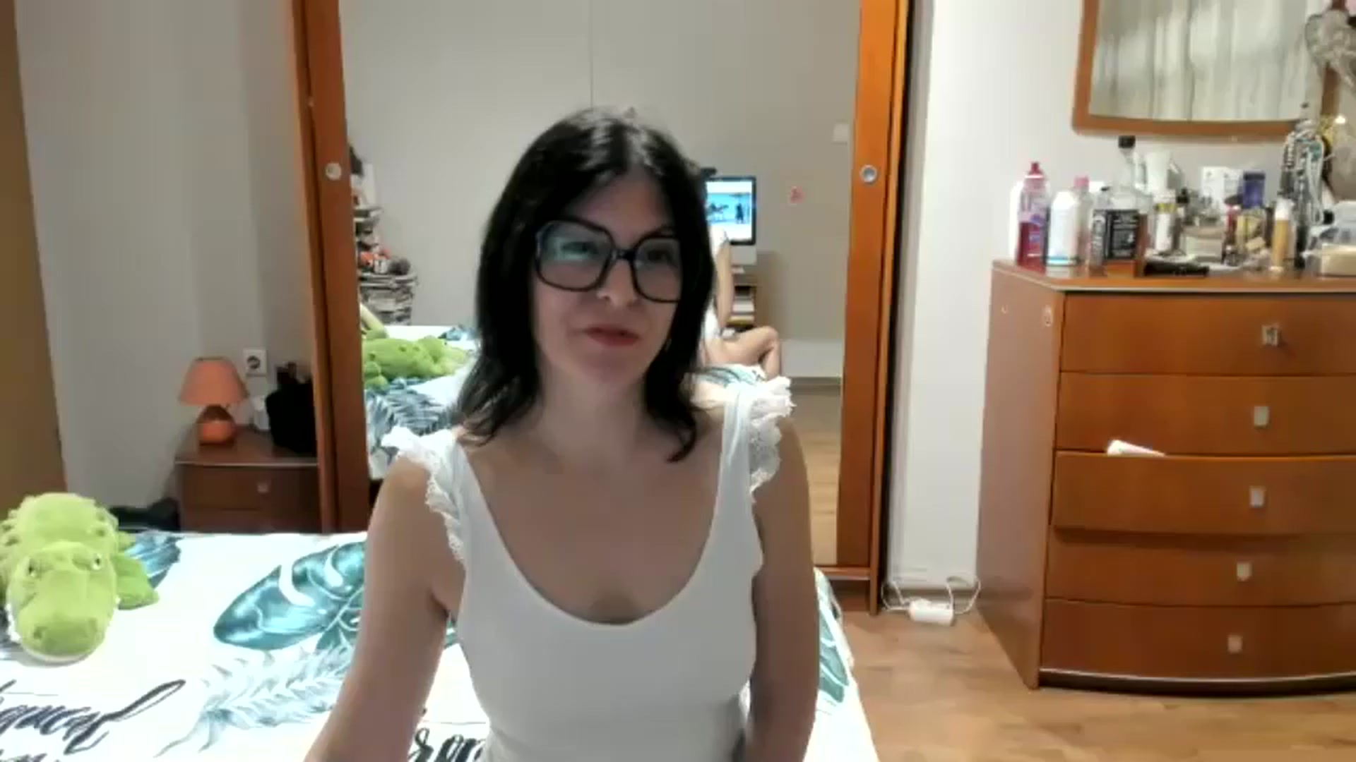 Gallery image thumbnail from Cougar_Fiona's myfreecams stream on, 11/09/2025, 23:51 image 10 of 20