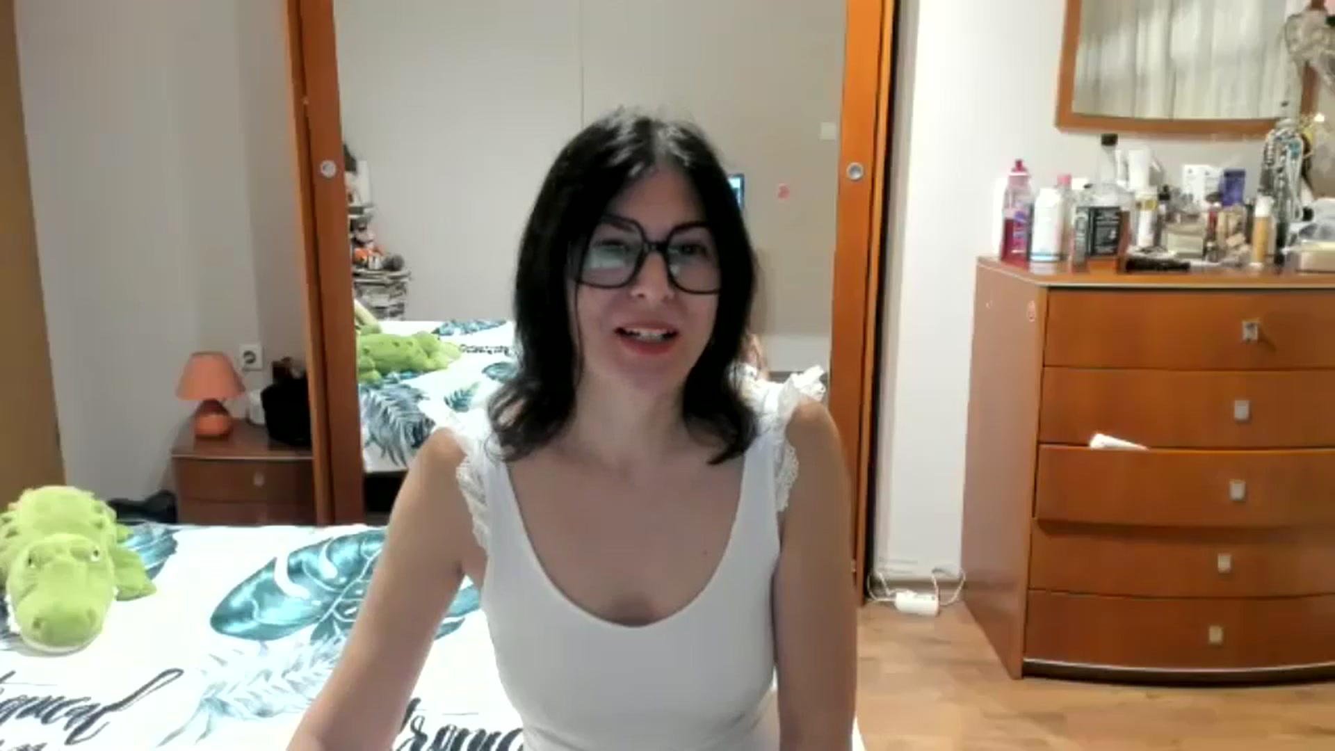 Gallery image thumbnail from Cougar_Fiona's myfreecams stream on, 11/09/2025, 23:51 image 17 of 20