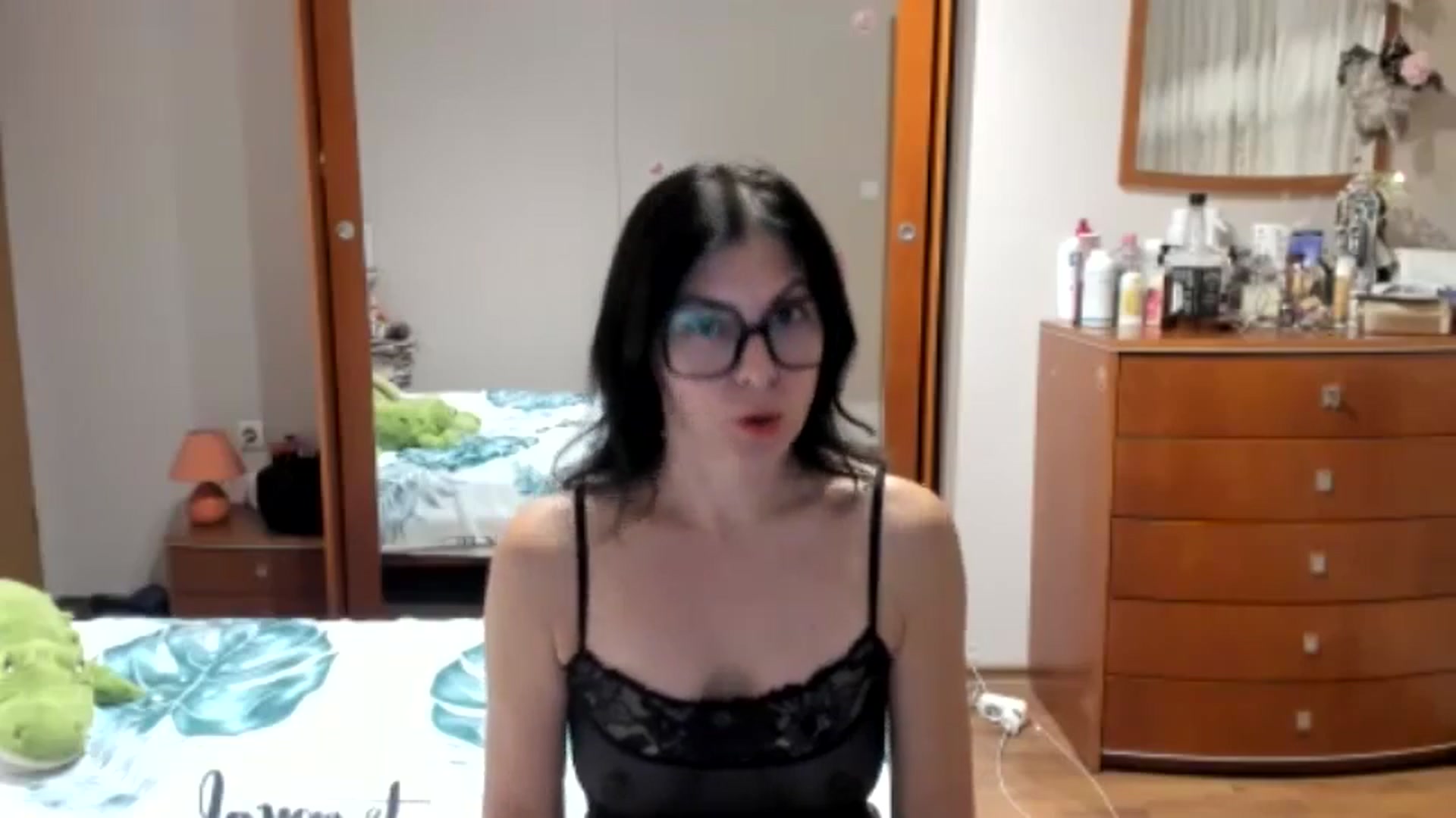 Gallery image thumbnail from Cougar_Fiona's myfreecams stream on, 11/13/2025, 23:17 image 13 of 20