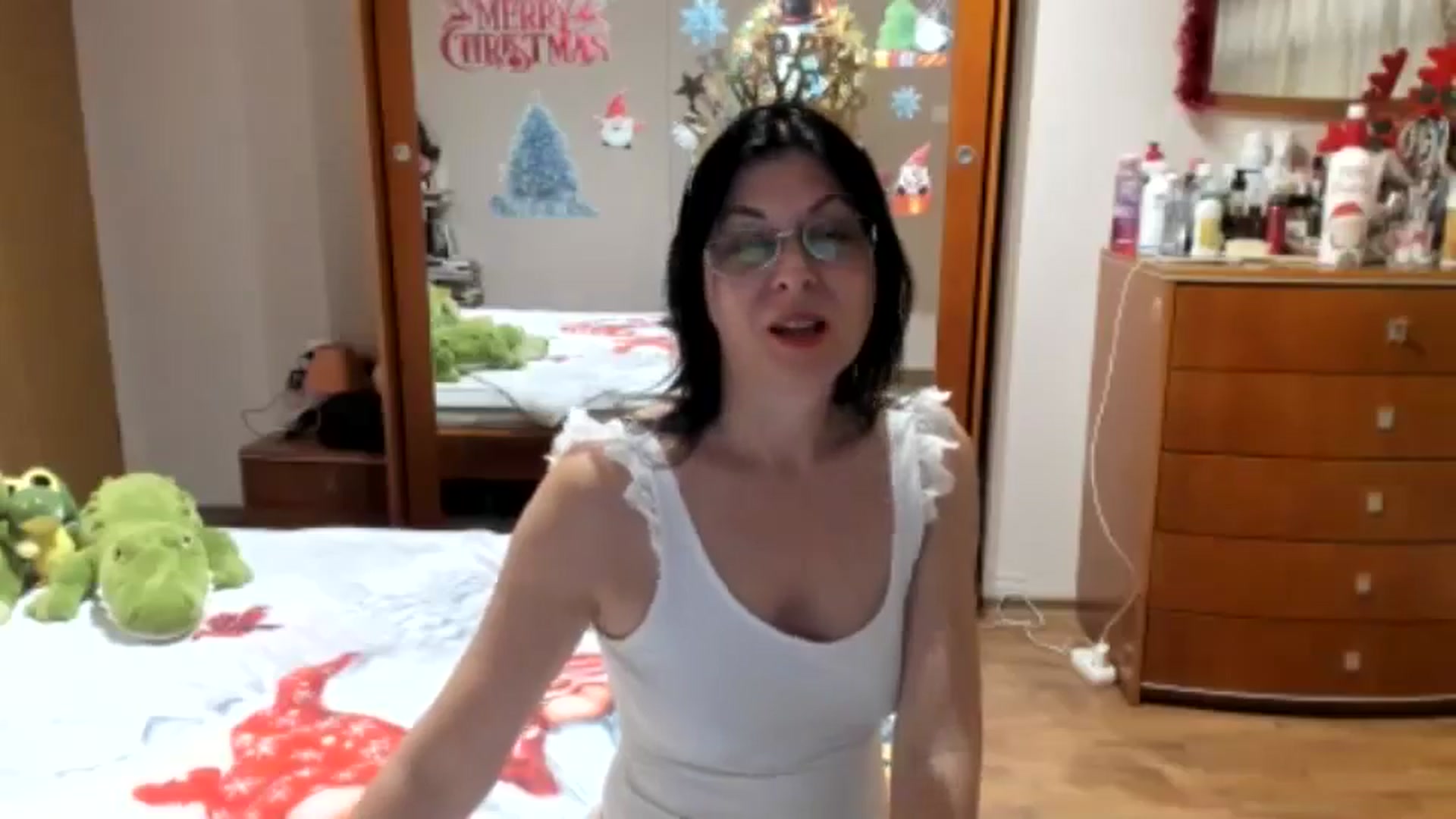 Gallery image thumbnail from Cougar_Fiona's myfreecams stream on, 12/30/2025, 23:09 image 15 of 20