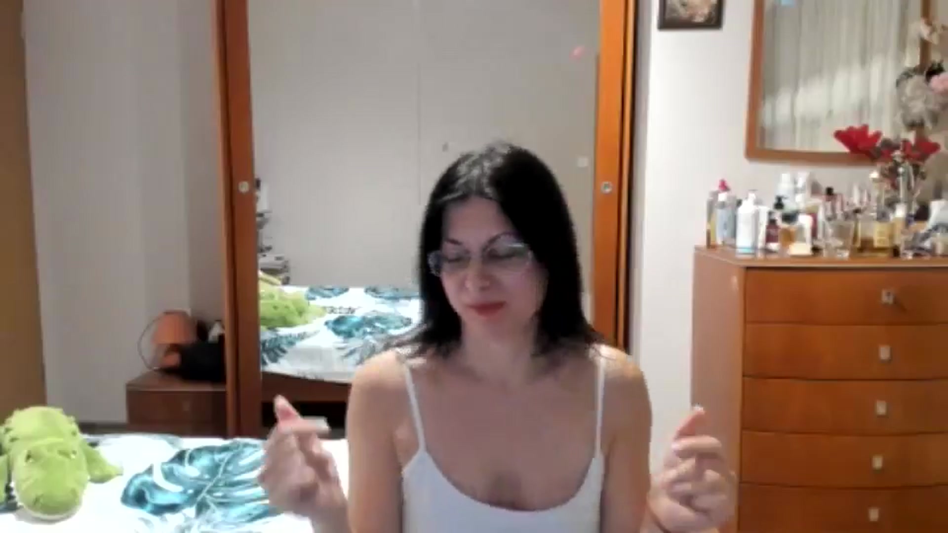 Gallery image thumbnail from Cougar_Fiona's myfreecams stream on, 01/27/2026, 24:58 image 14 of 20