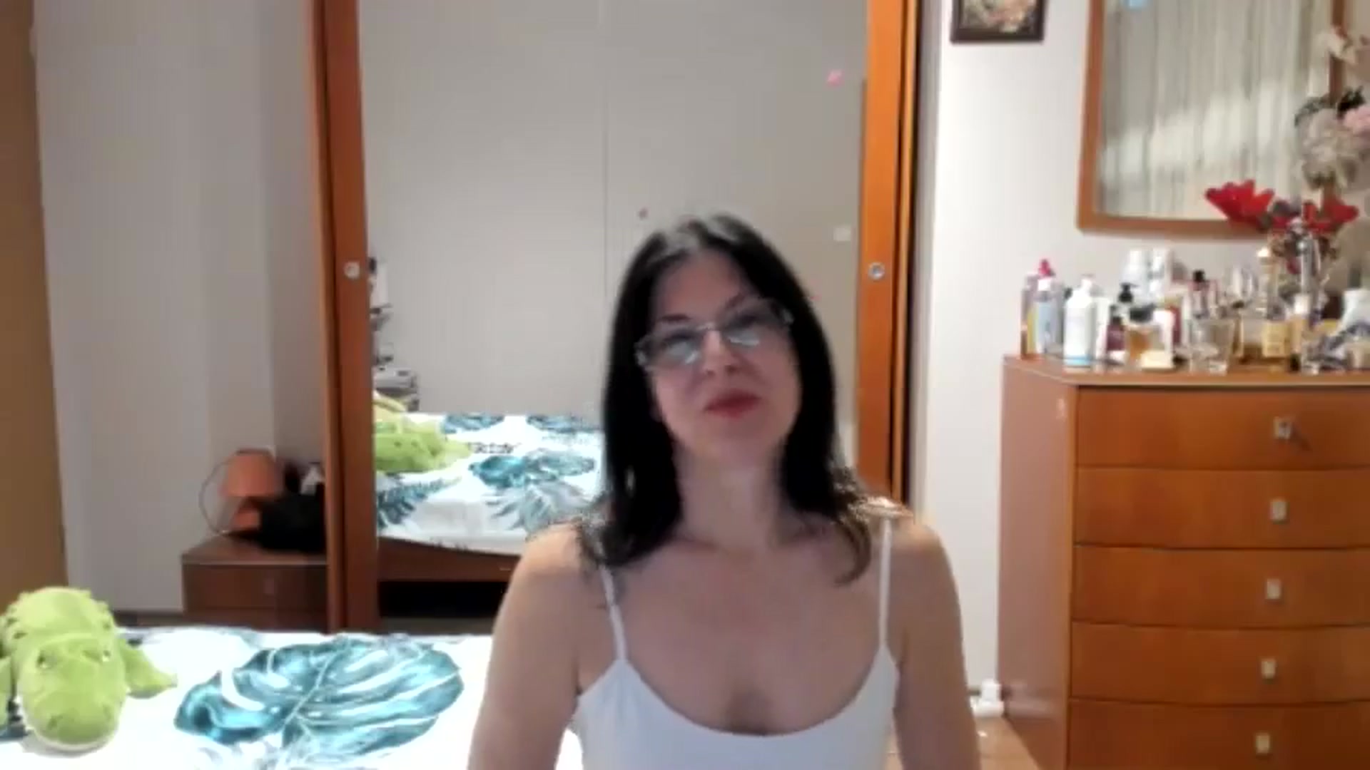 Gallery image thumbnail from Cougar_Fiona's myfreecams stream on, 01/27/2026, 24:58 image 18 of 20