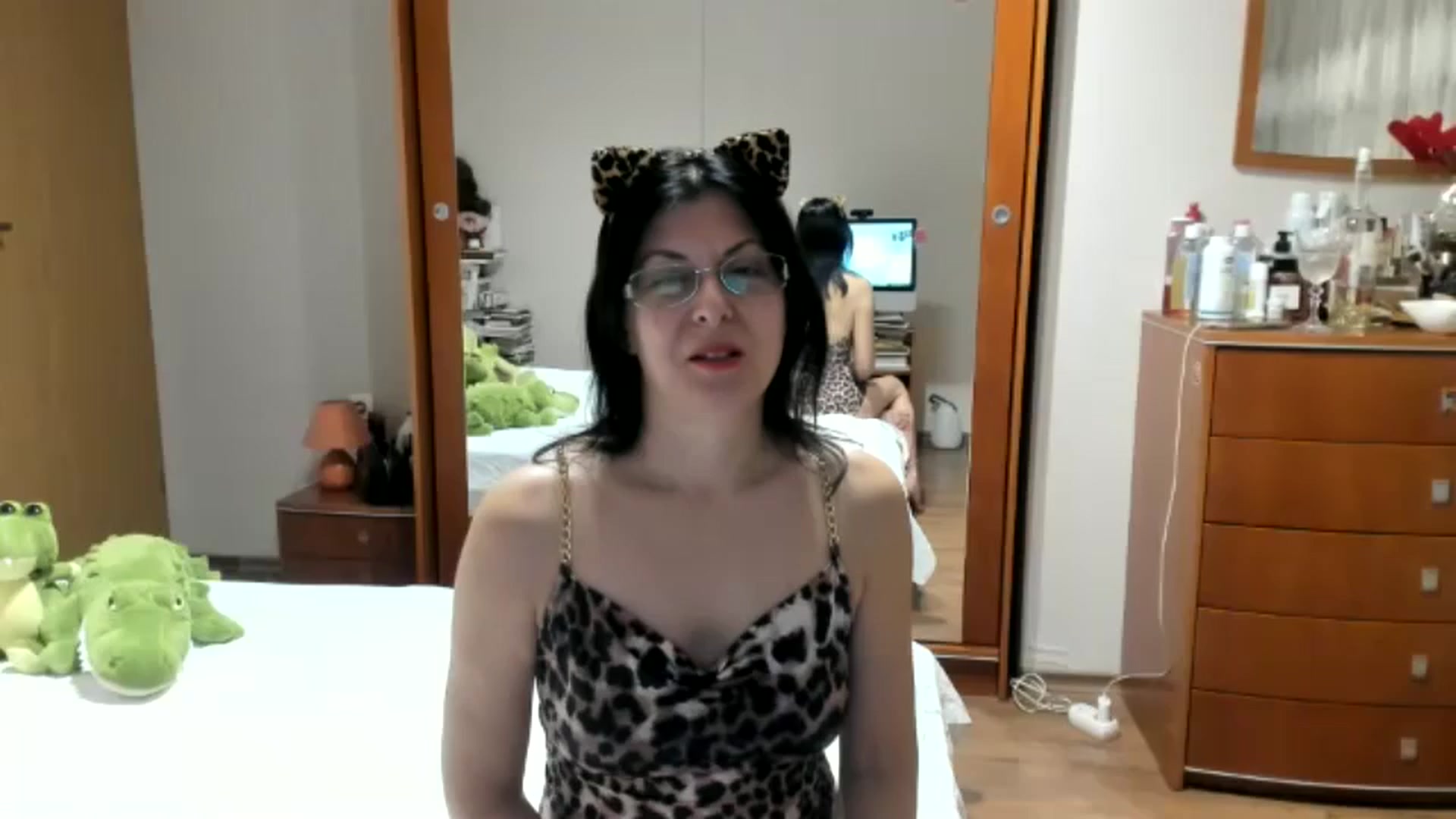 Gallery image thumbnail from Cougar_Fiona's myfreecams stream on, 01/31/2026, 24:19 image 1 of 20
