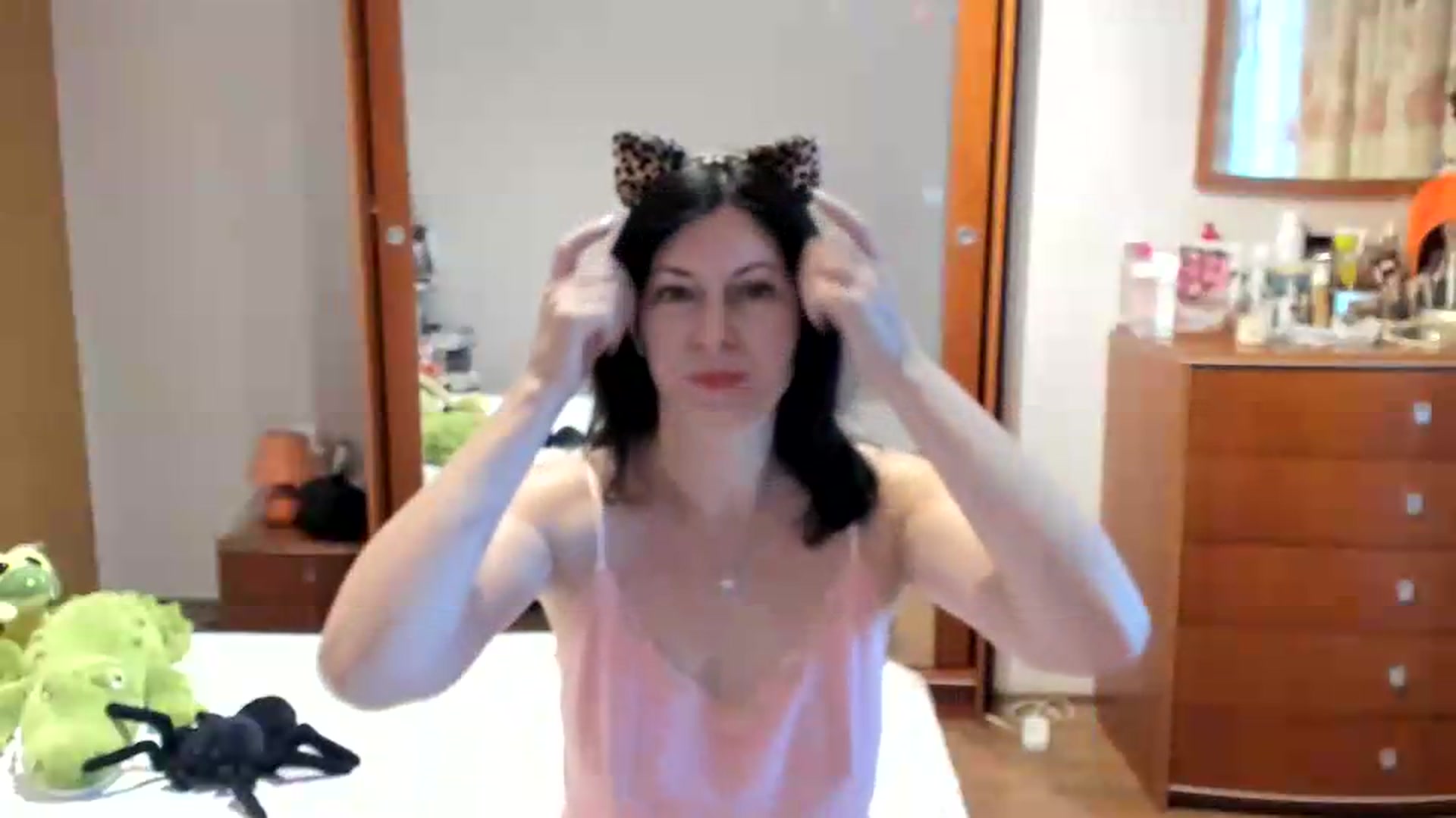 Gallery image thumbnail from Cougar_Fiona's myfreecams stream on, 07/28/2026, 09:27 image 8 of 20