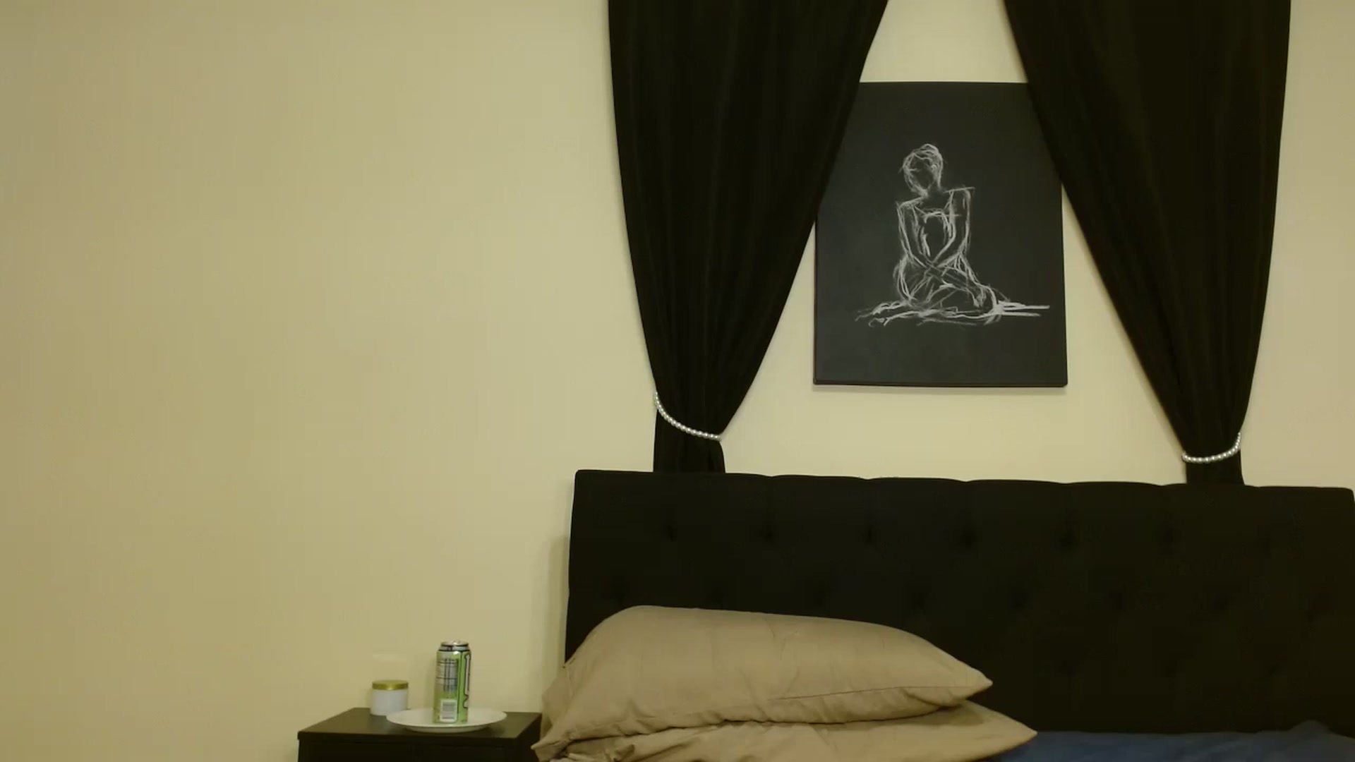 Gallery image thumbnail from Cougar_On_Top's myfreecams stream on, 11/19/2022, 16:42 image 7 of 20