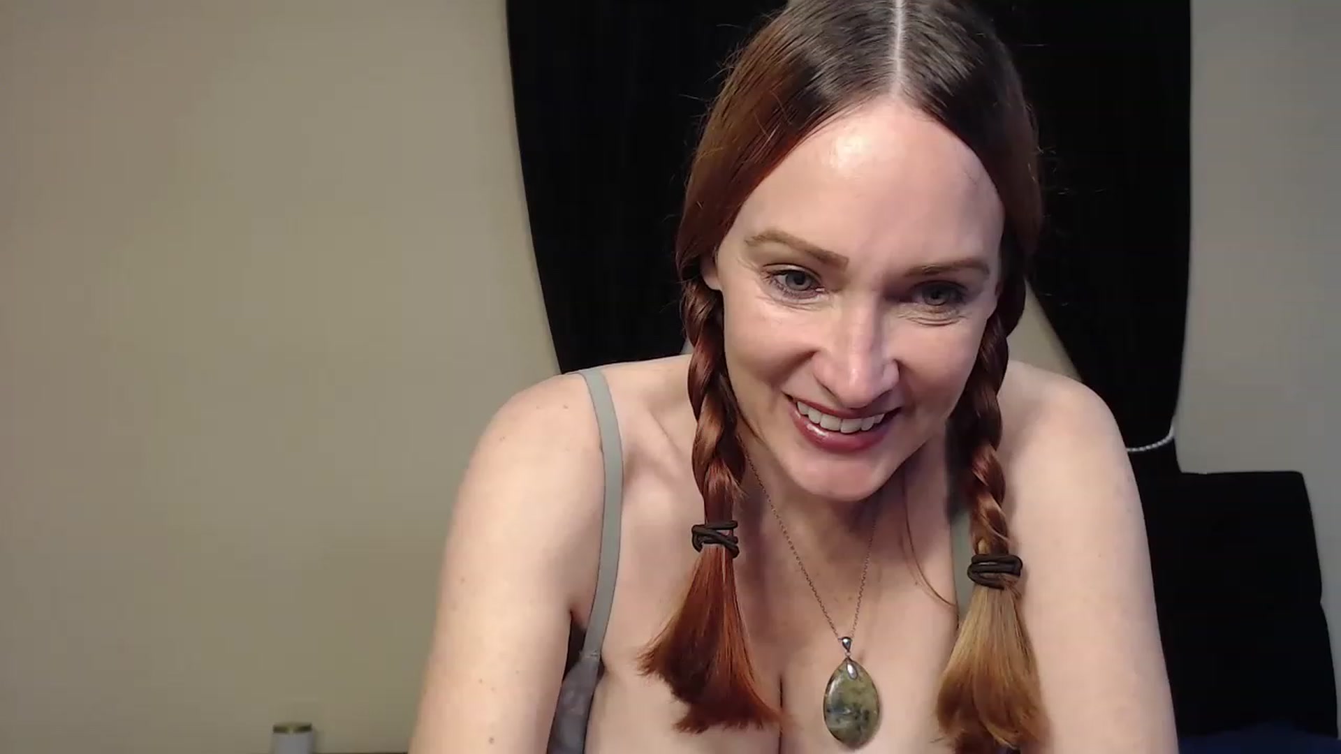 Gallery image thumbnail from Cougar_On_Top's myfreecams stream on, 11/20/2022, 18:46 image 16 of 20
