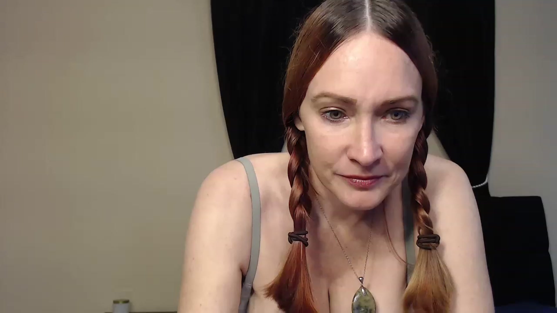 Gallery image thumbnail from Cougar_On_Top's myfreecams stream on, 11/20/2022, 18:46 image 17 of 20