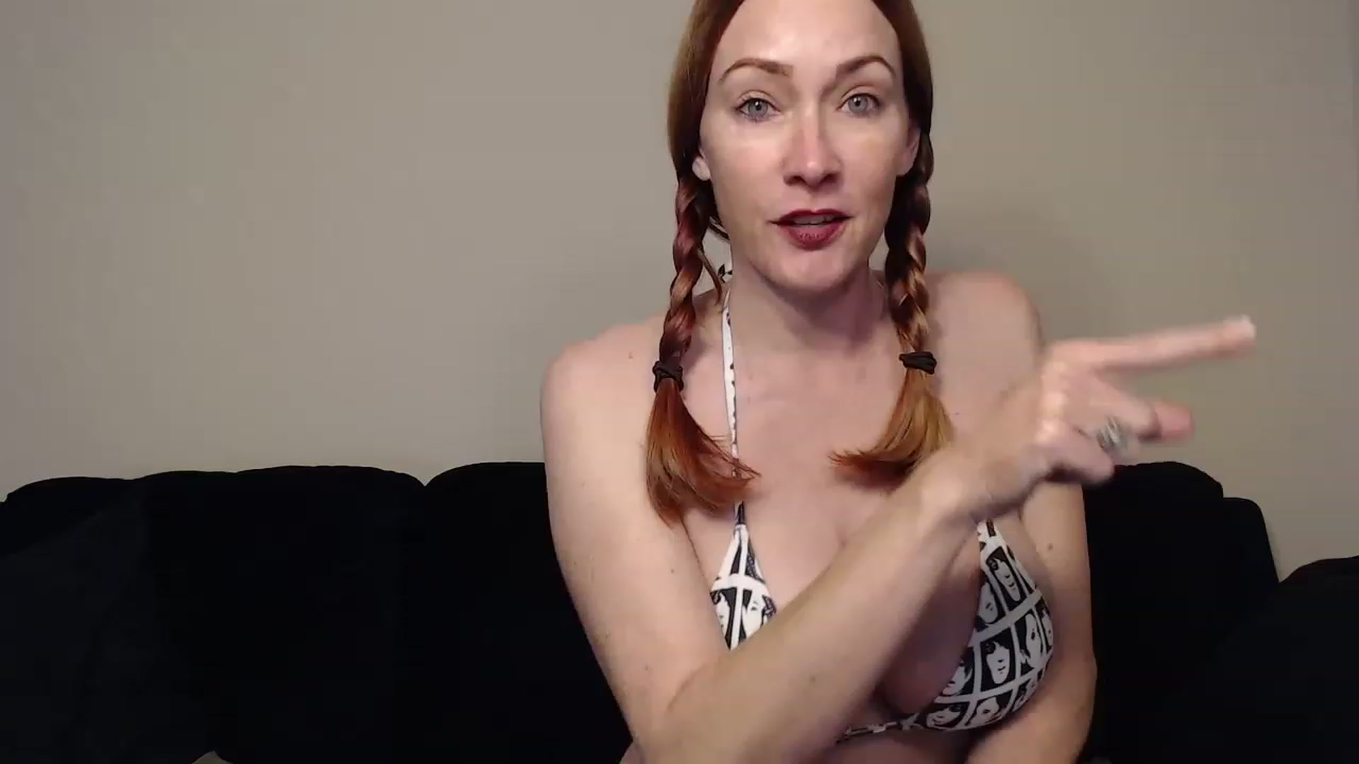 Gallery image thumbnail from Cougar_On_Top's myfreecams stream on, 12/02/2022, 20:59 image 2 of 20