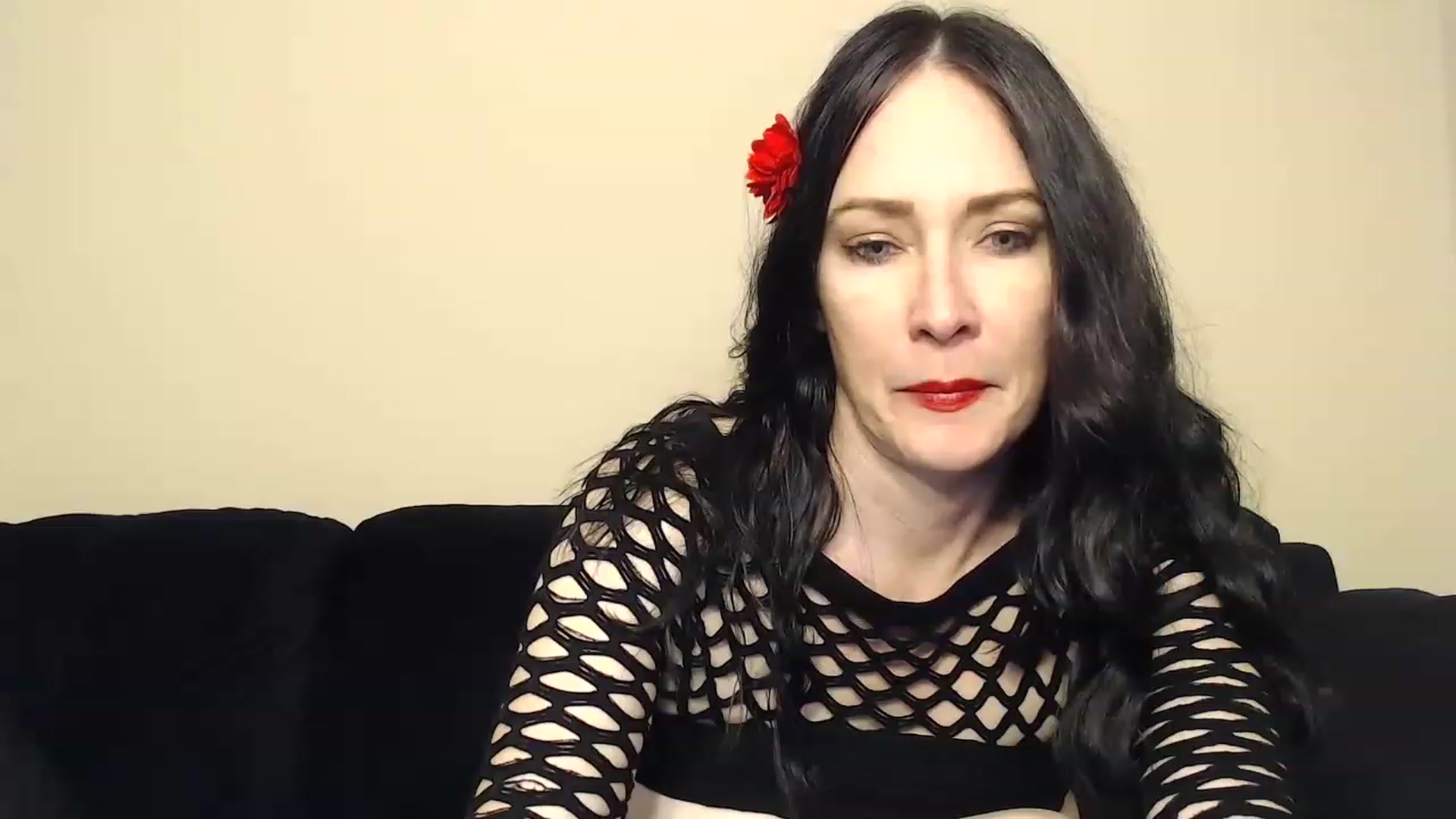 Gallery image thumbnail from Cougar_On_Top's myfreecams stream on, 12/10/2022, 01:02 image 12 of 20