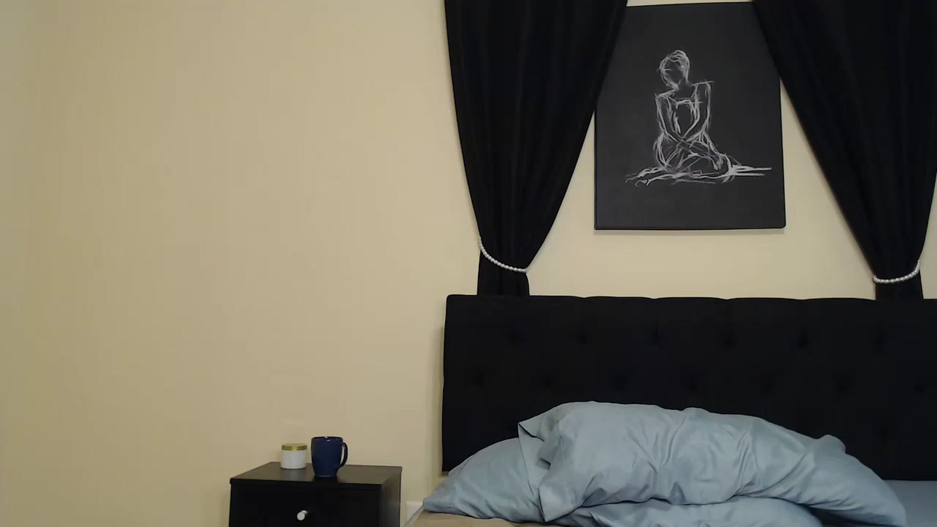 Gallery image thumbnail from Cougar_On_Top's myfreecams stream on, 12/21/2022, 16:43 image 14 of 20