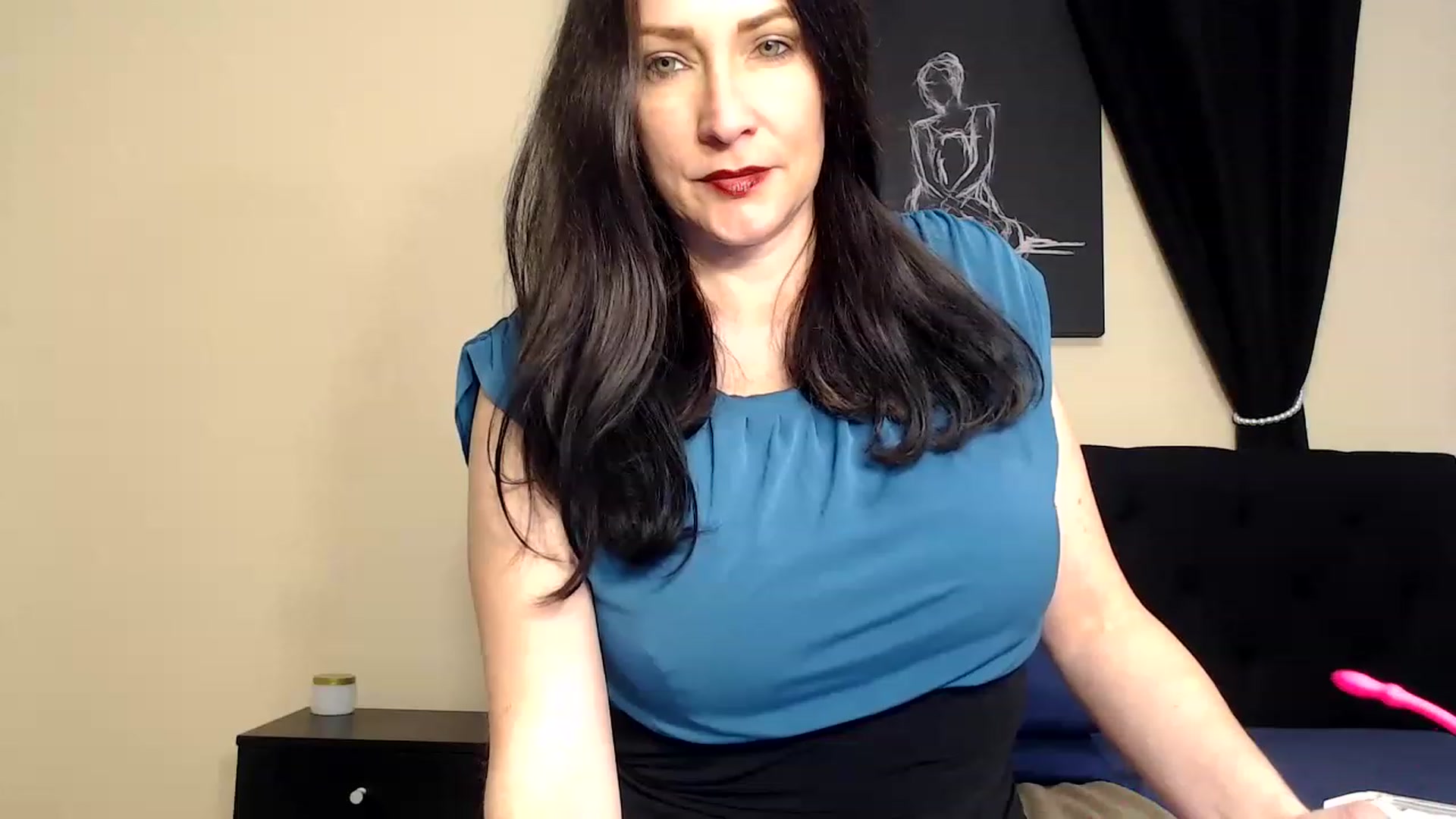 Gallery image thumbnail from Cougar_On_Top's myfreecams stream on, 01/09/2023, 22:09 image 1 of 20