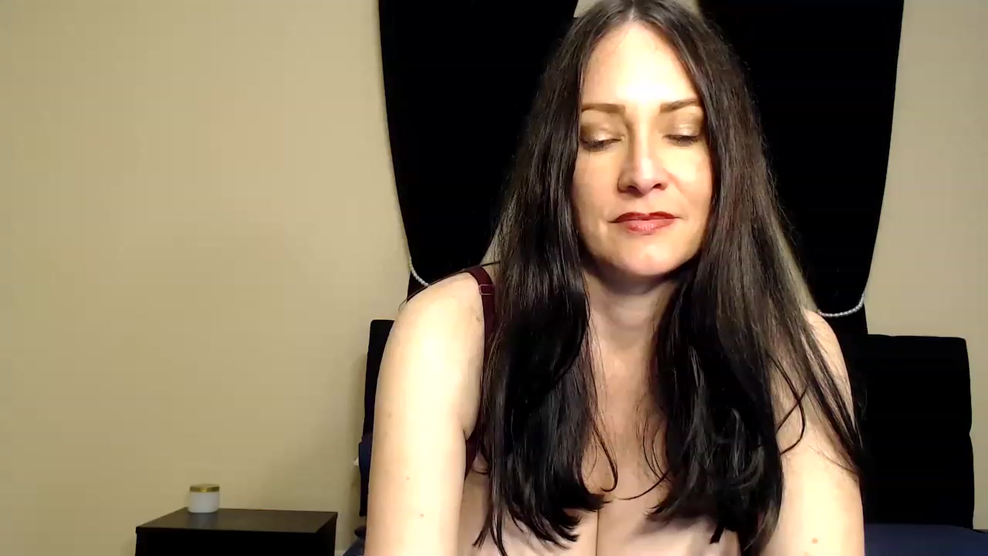 Gallery image thumbnail from Cougar_On_Top's myfreecams stream on, 01/09/2023, 22:31 image 10 of 20