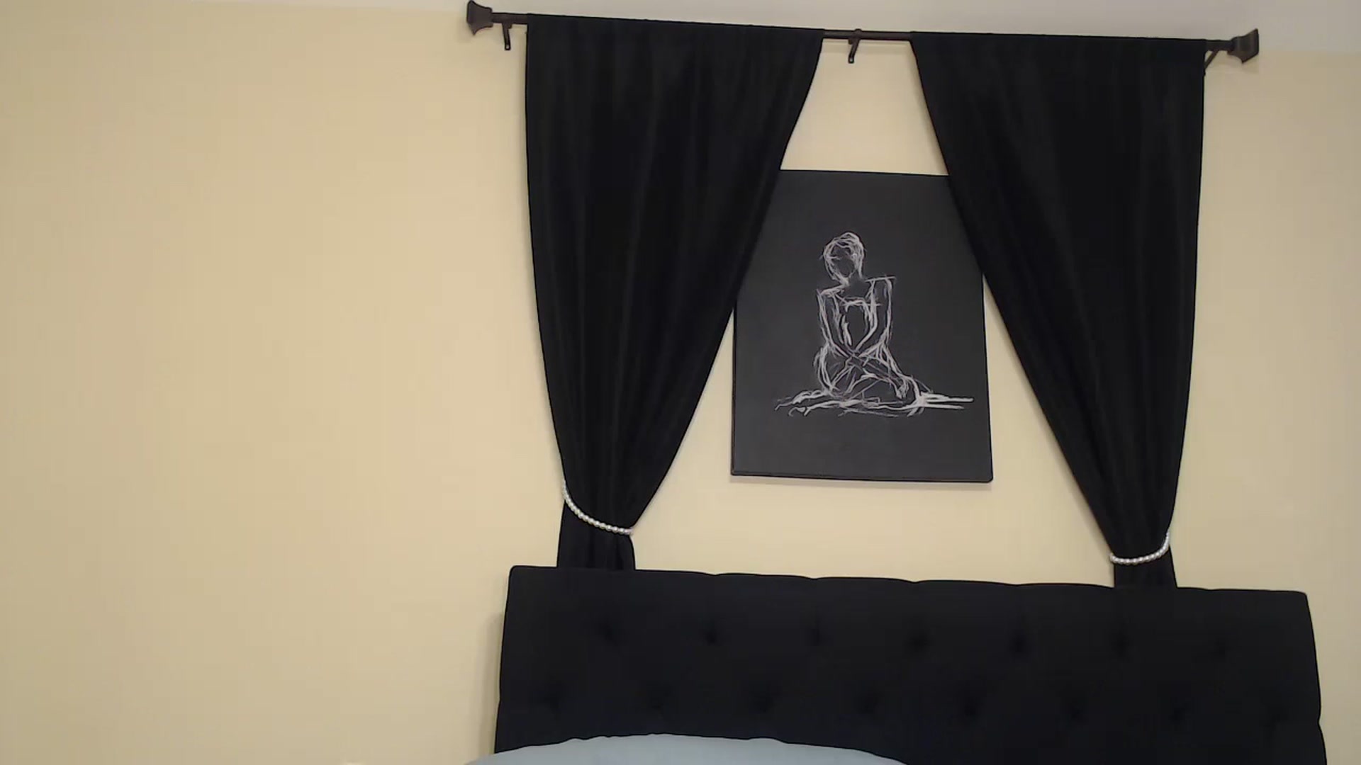Gallery image thumbnail from Cougar_On_Top's myfreecams stream on, 02/09/2023, 20:24 image 1 of 20