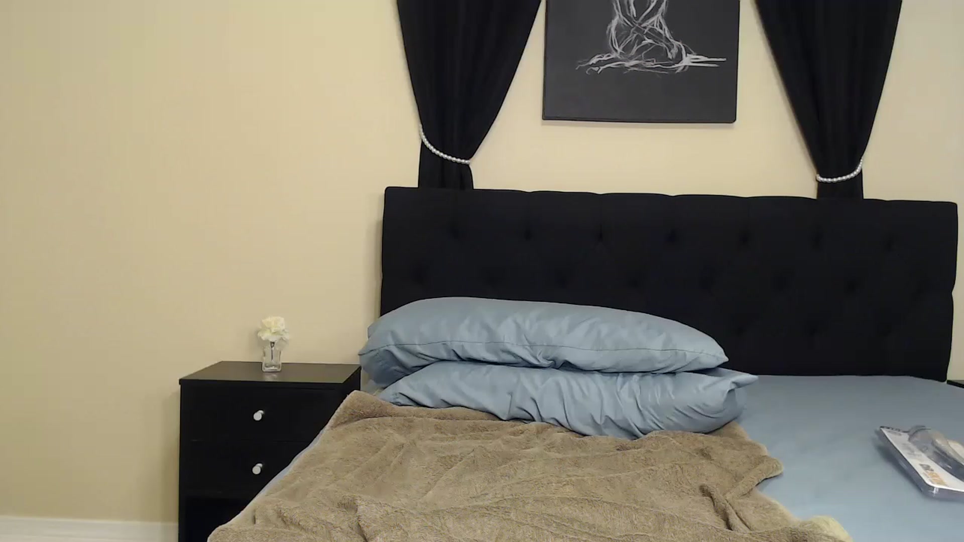 Gallery image thumbnail from Cougar_On_Top's myfreecams stream on, 02/18/2023, 18:09 image 1 of 20