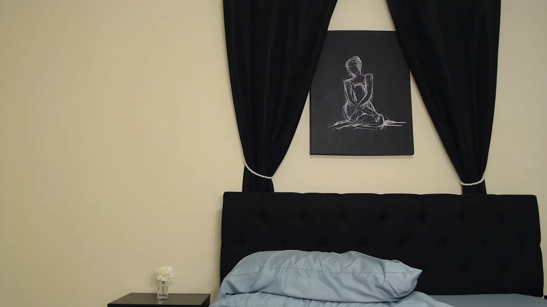 Gallery image thumbnail from Cougar_On_Top's myfreecams stream on, 03/05/2023, 23:05 image 11 of 20