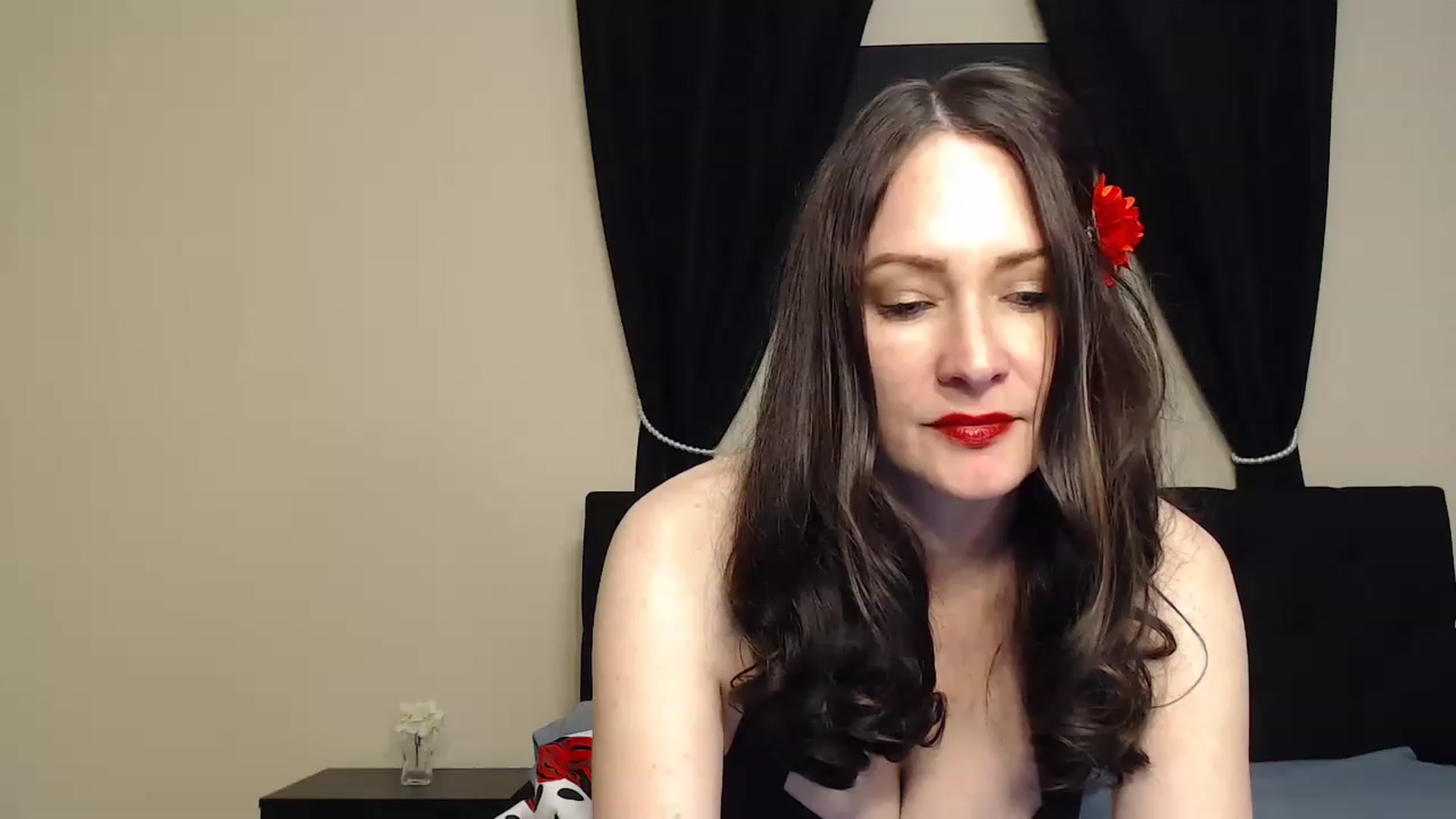 Gallery image thumbnail from Cougar_On_Top's myfreecams stream on, 03/19/2023, 18:00 image 6 of 20