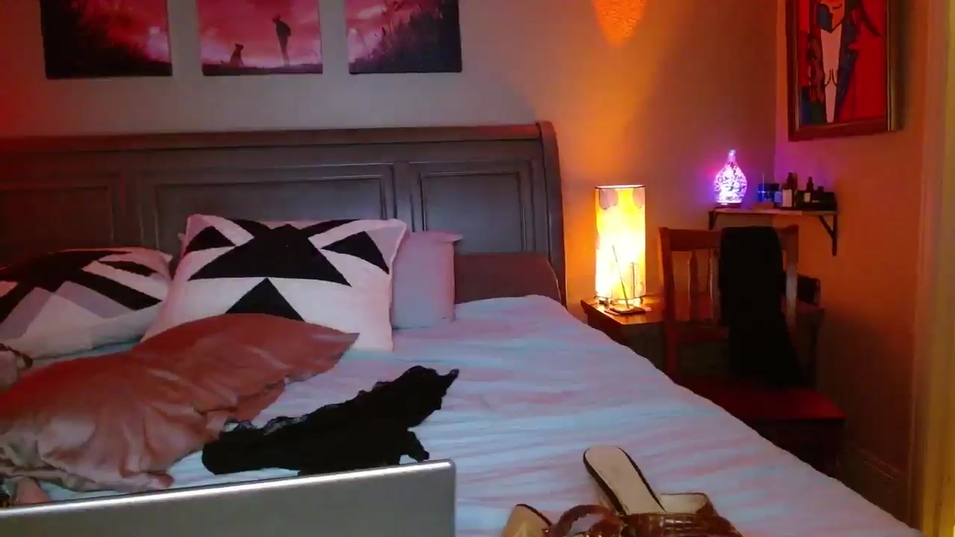 Gallery image thumbnail from Cougar_Vibes's myfreecams stream on, 07/26/2025, 07:53 image 6 of 20