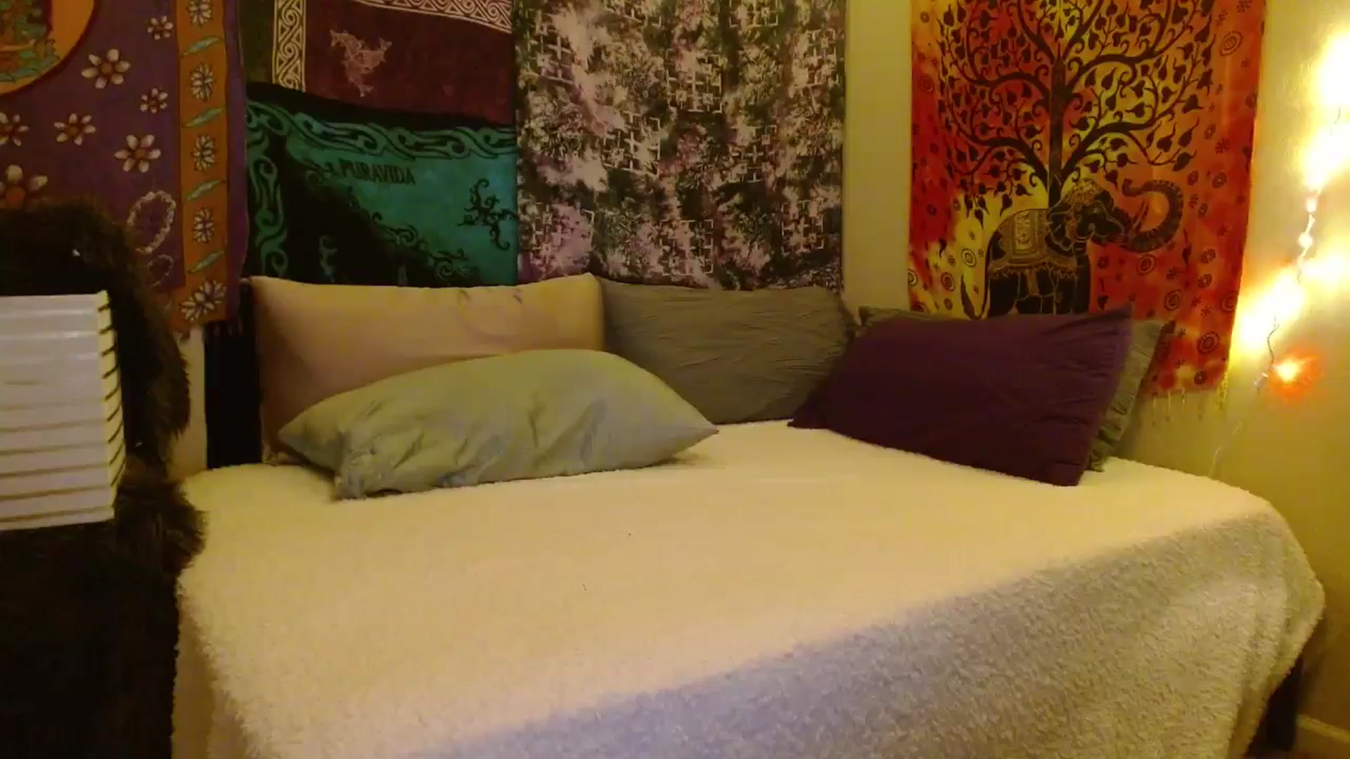 Gallery image thumbnail from Cougar_Vibes's myfreecams stream on, 10/01/2025, 04:58 image 9 of 20