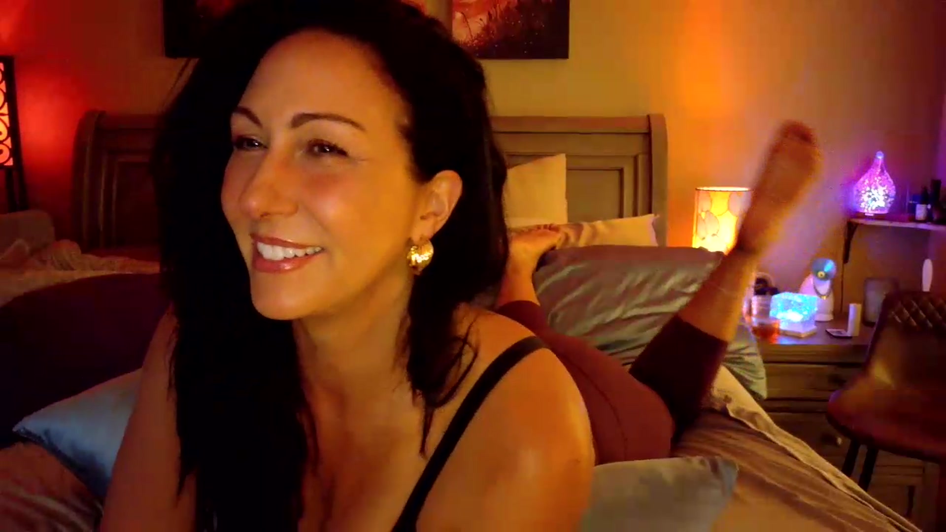 Gallery image thumbnail from Cougar_Vibes's myfreecams stream on, 08/07/2026, 03:41 image 9 of 20