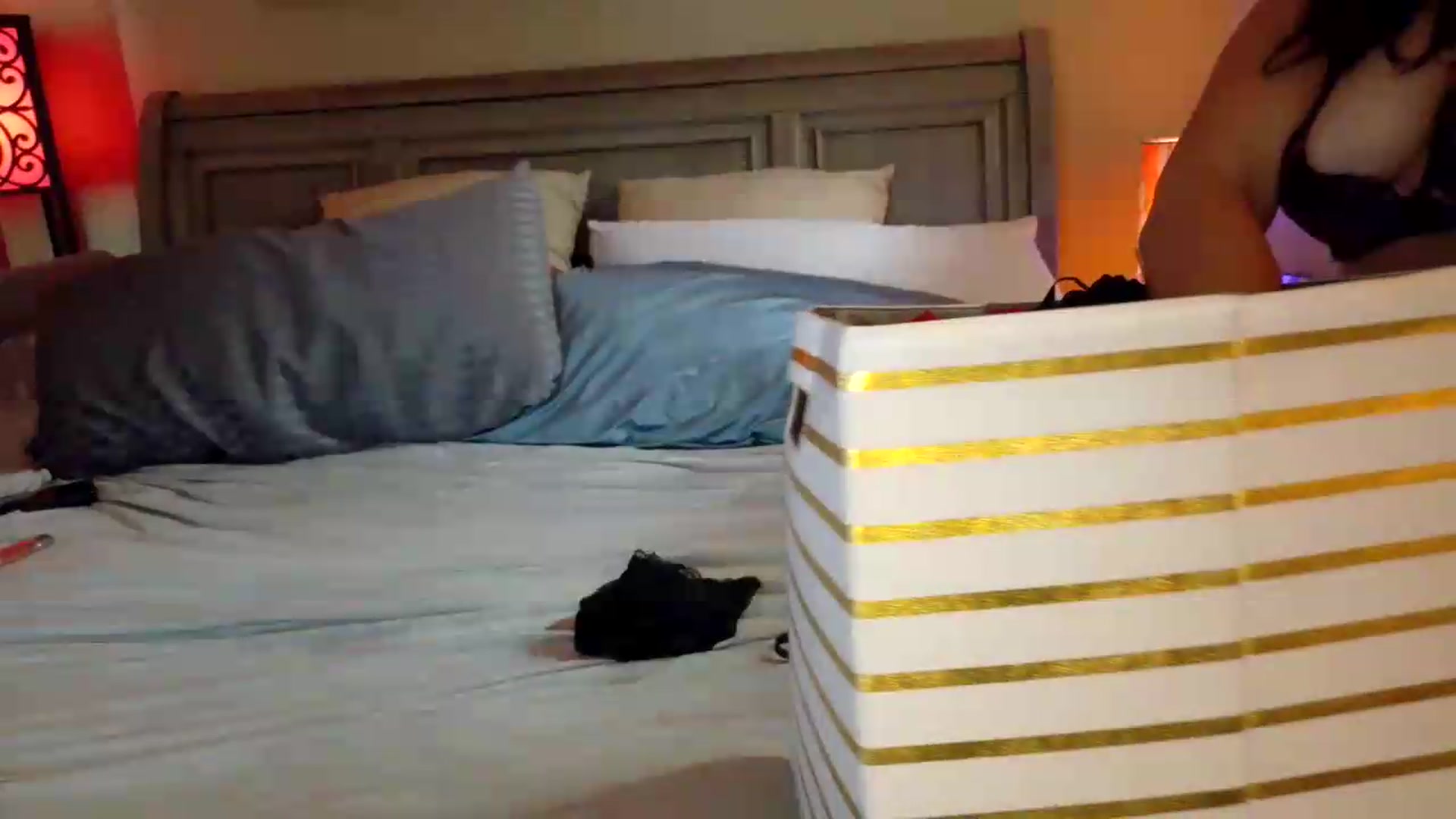 Gallery image thumbnail from Cougar_Vibes's myfreecams stream on, 08/23/2026, 21:42 image 3 of 20
