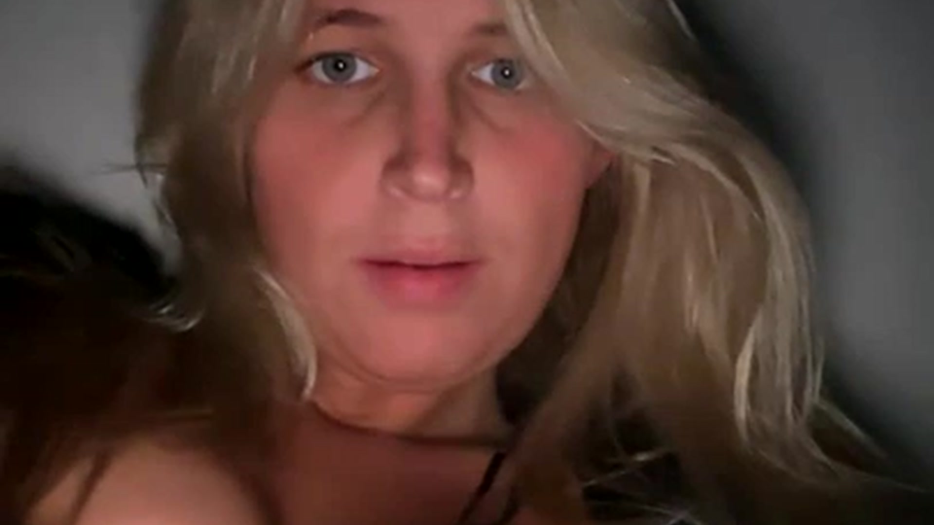 Gallery image thumbnail from CountryHoney1's myfreecams stream on, 04/04/2023, 10:09 image 7 of 20