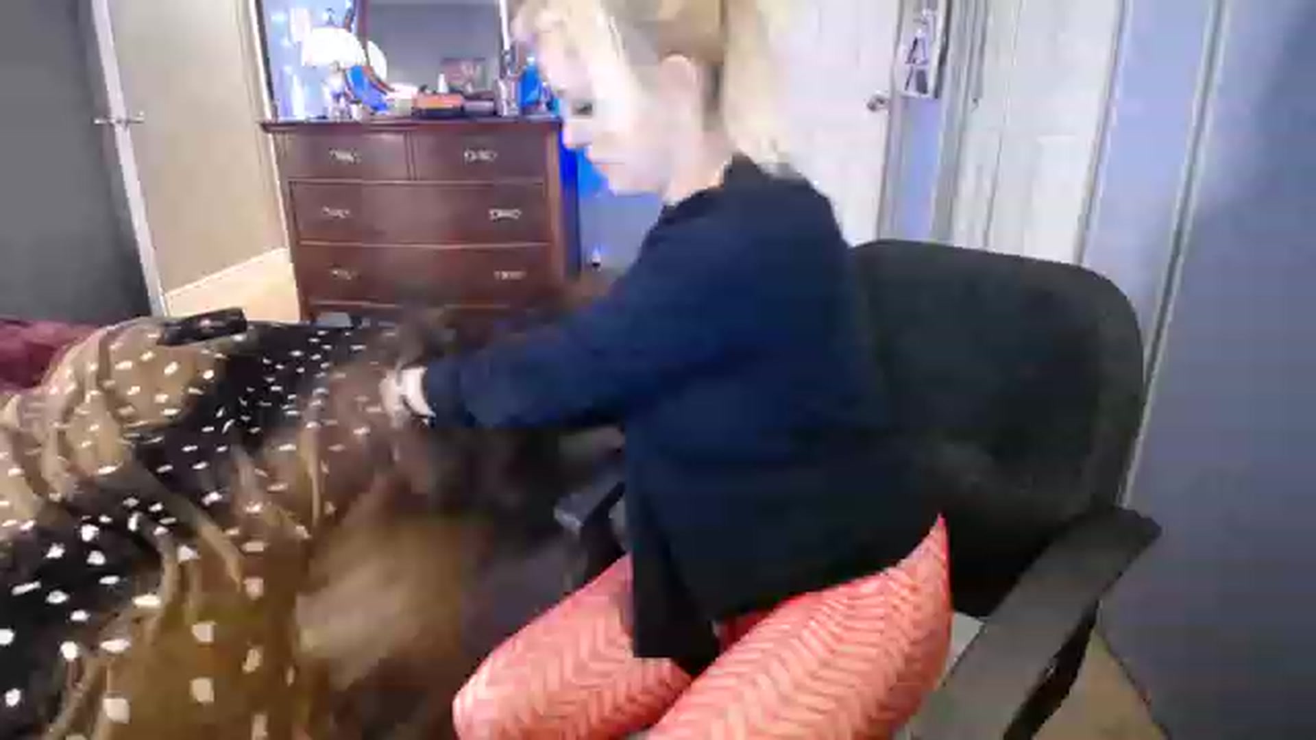 Gallery image thumbnail from Country_Daisy's myfreecams stream on, 11/21/2022, 01:52 image 12 of 20
